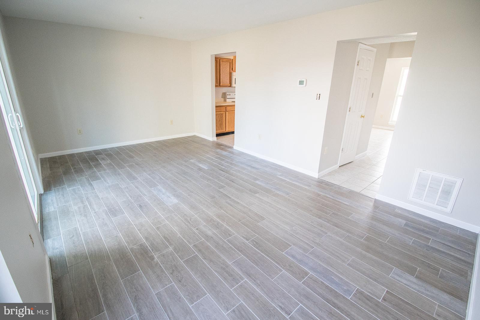 SOUTHGATE CENTER - Residential