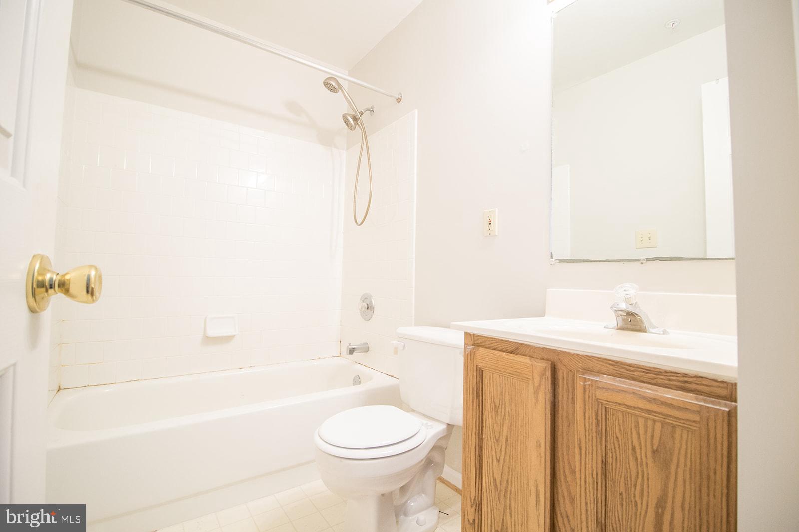 SOUTHGATE CENTER - Residential