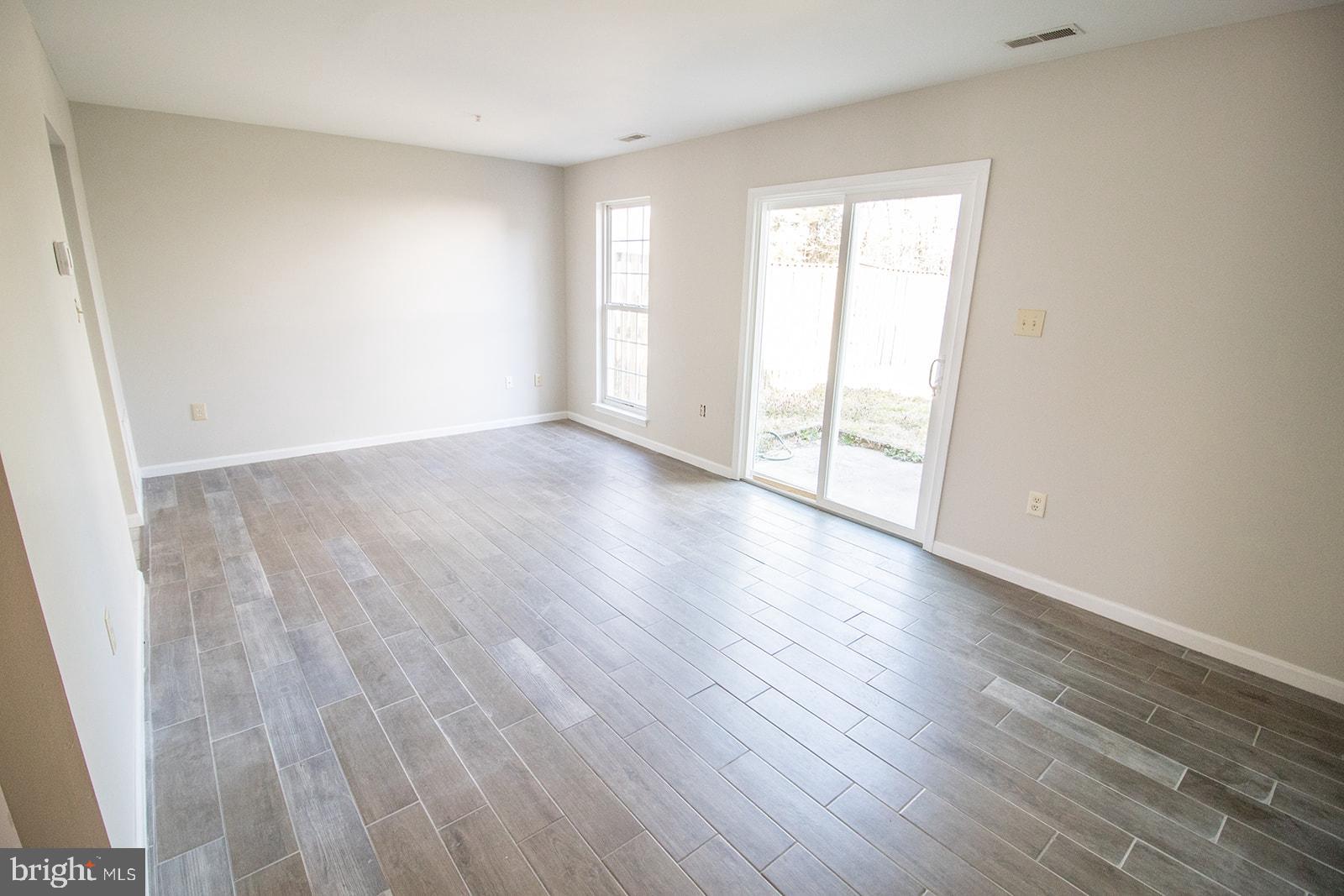 SOUTHGATE CENTER - Residential