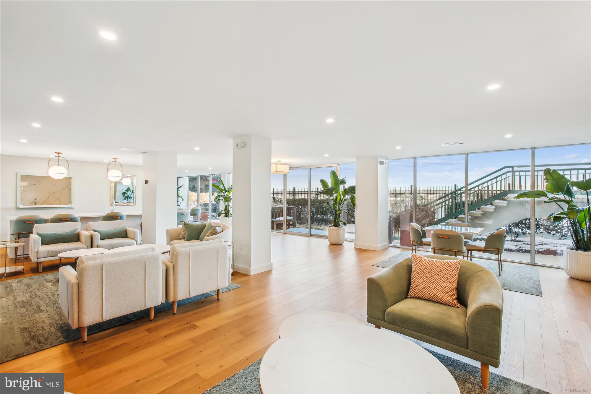 MARINA TOWERS - Residential