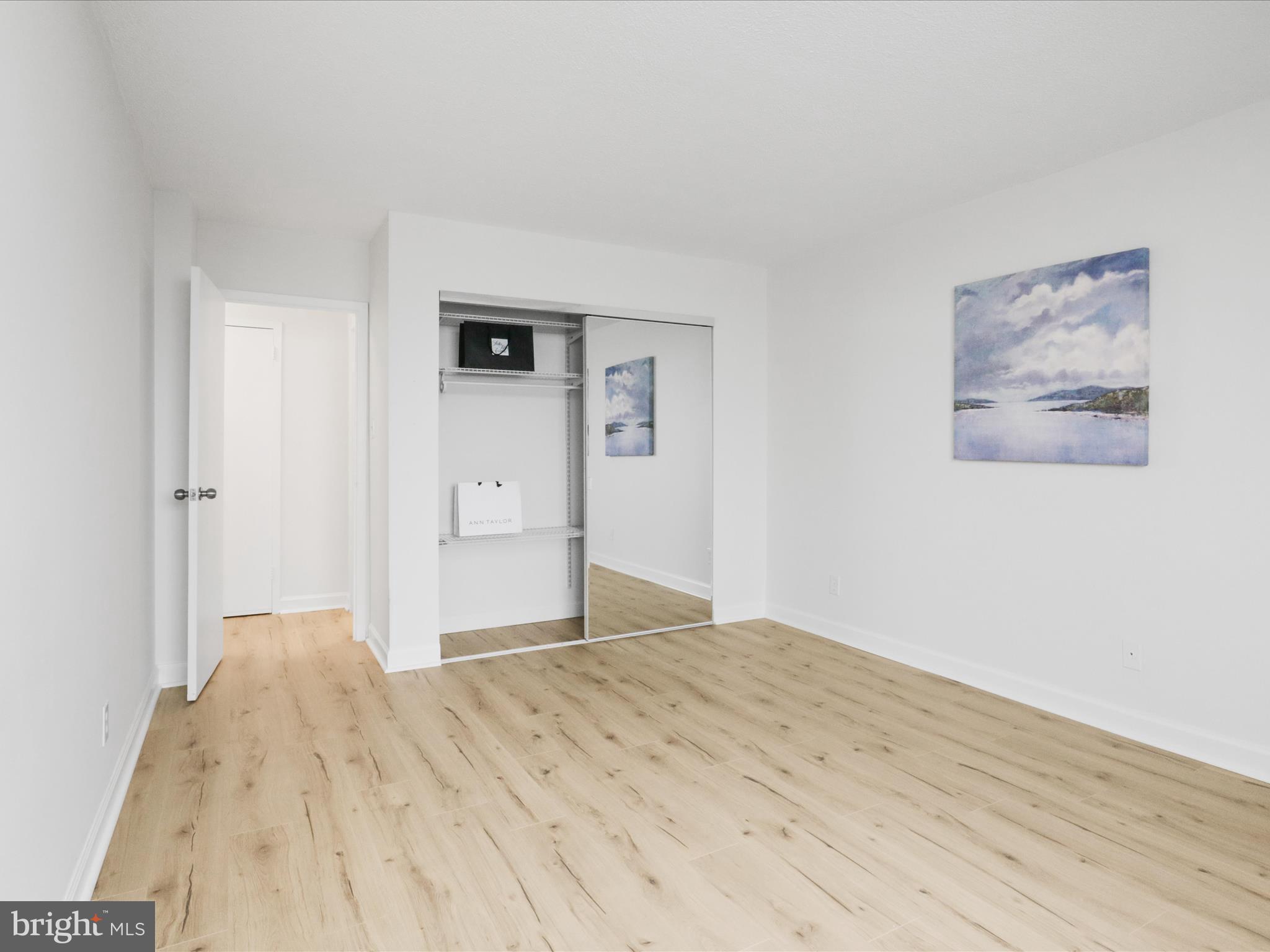 MARINA TOWERS - Residential