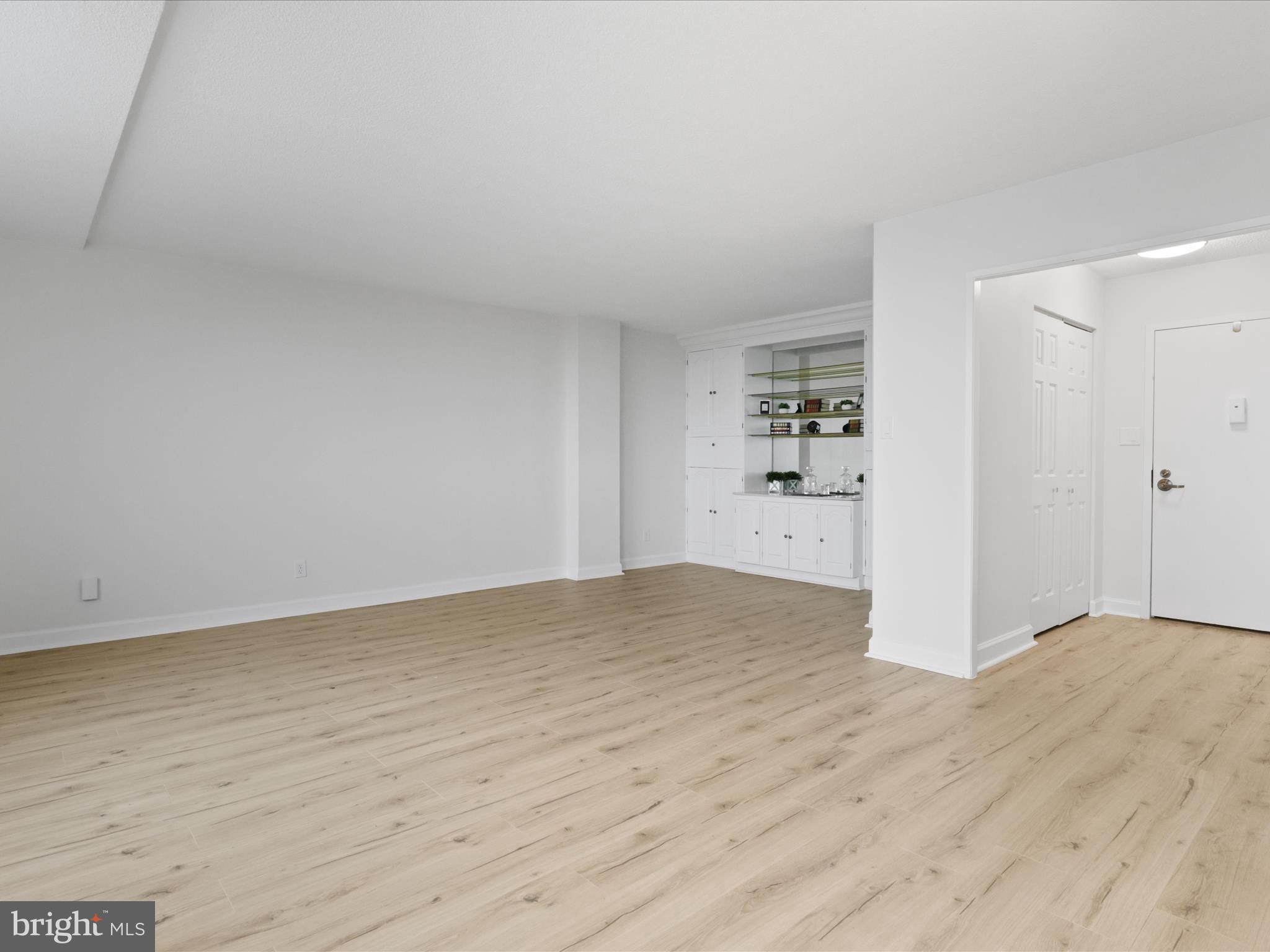 MARINA TOWERS - Residential