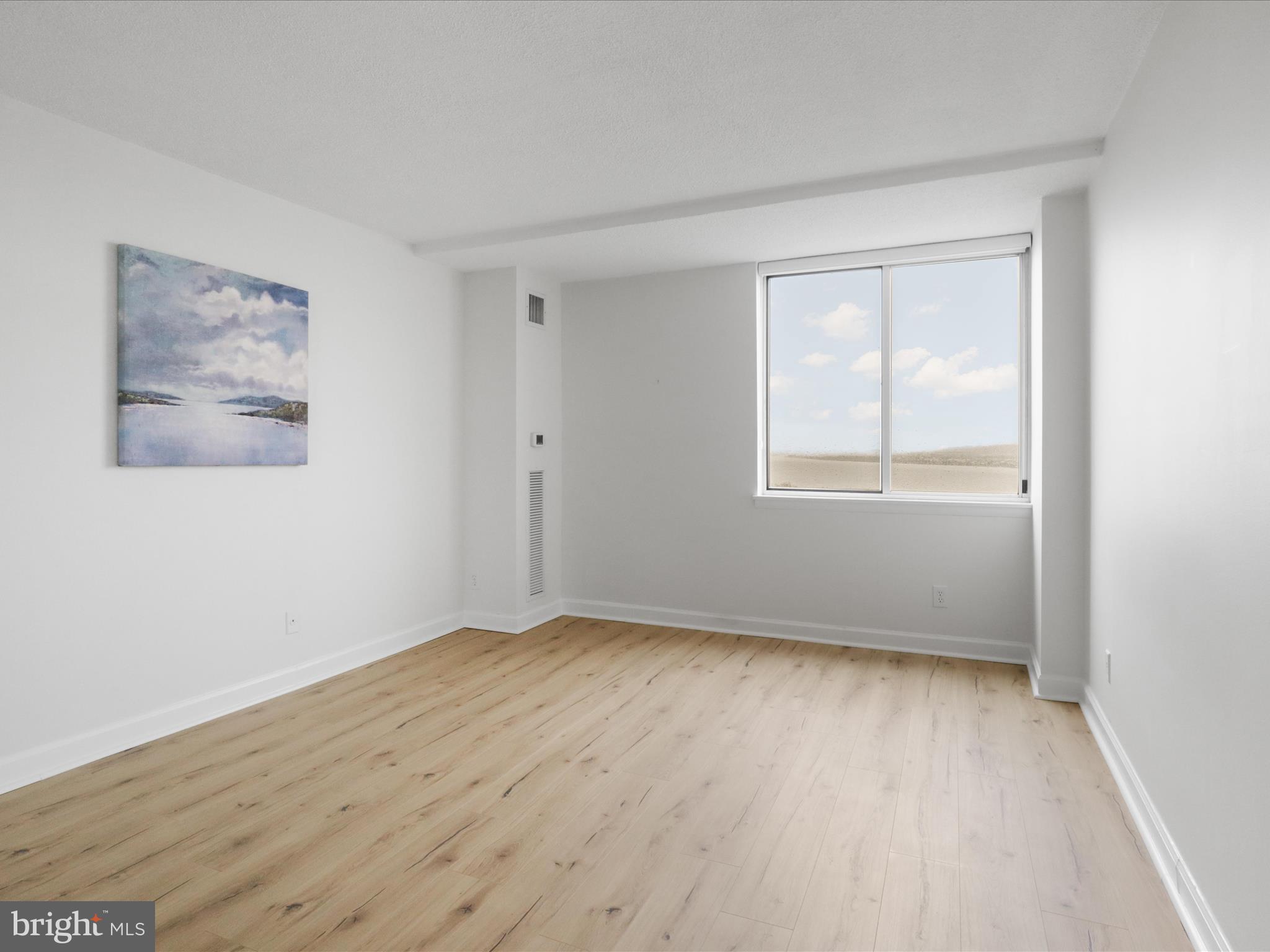 MARINA TOWERS - Residential