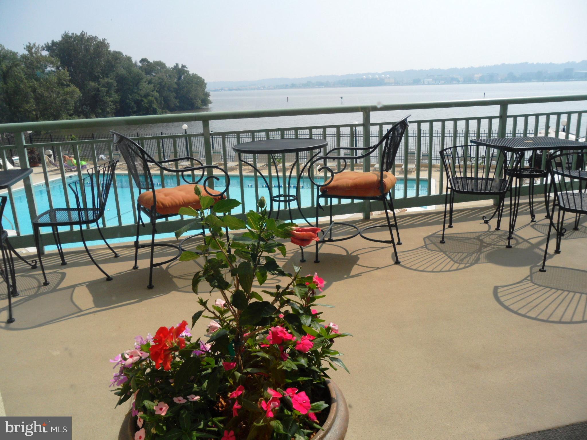 MARINA TOWERS - Residential