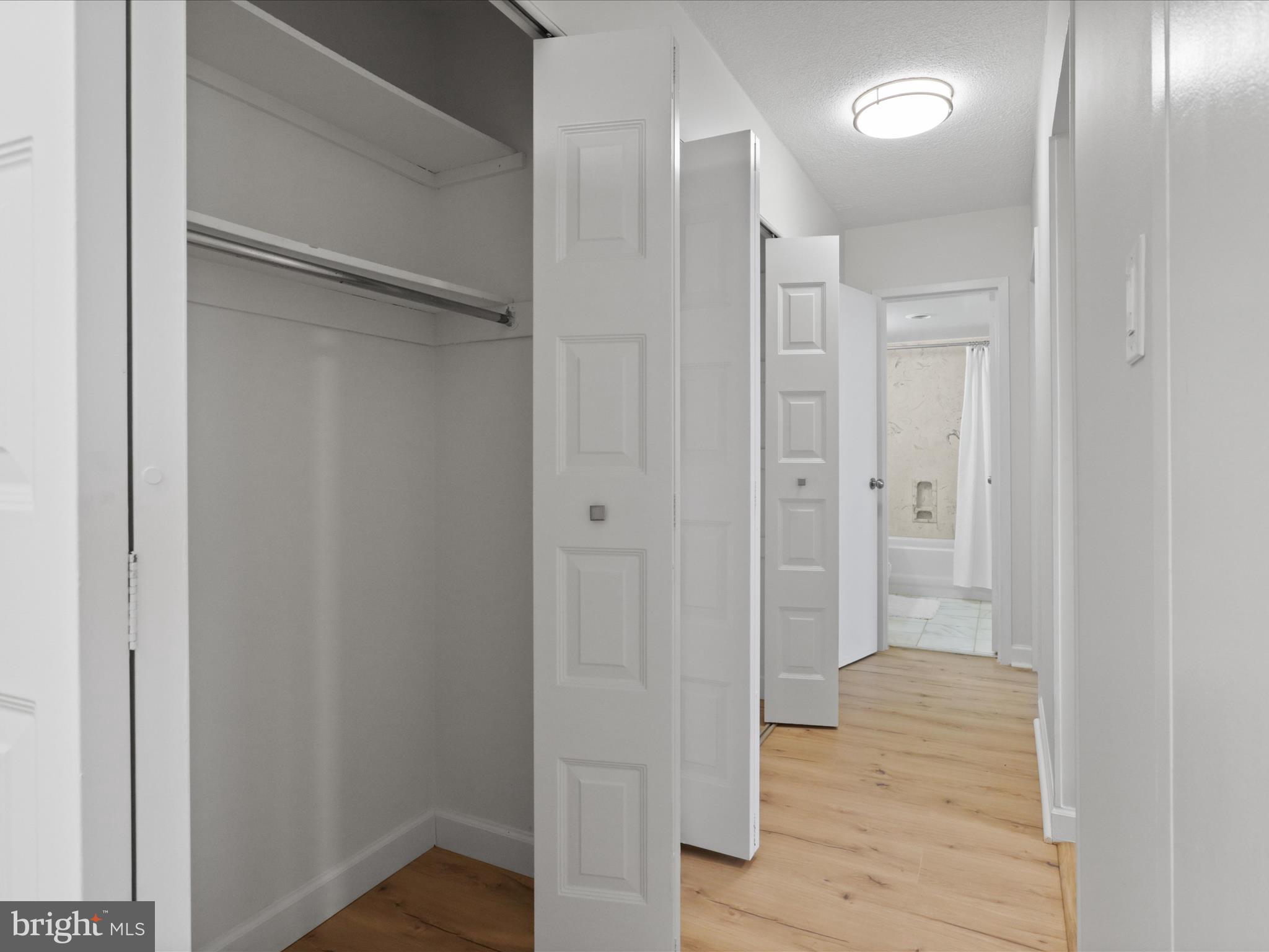 MARINA TOWERS - Residential