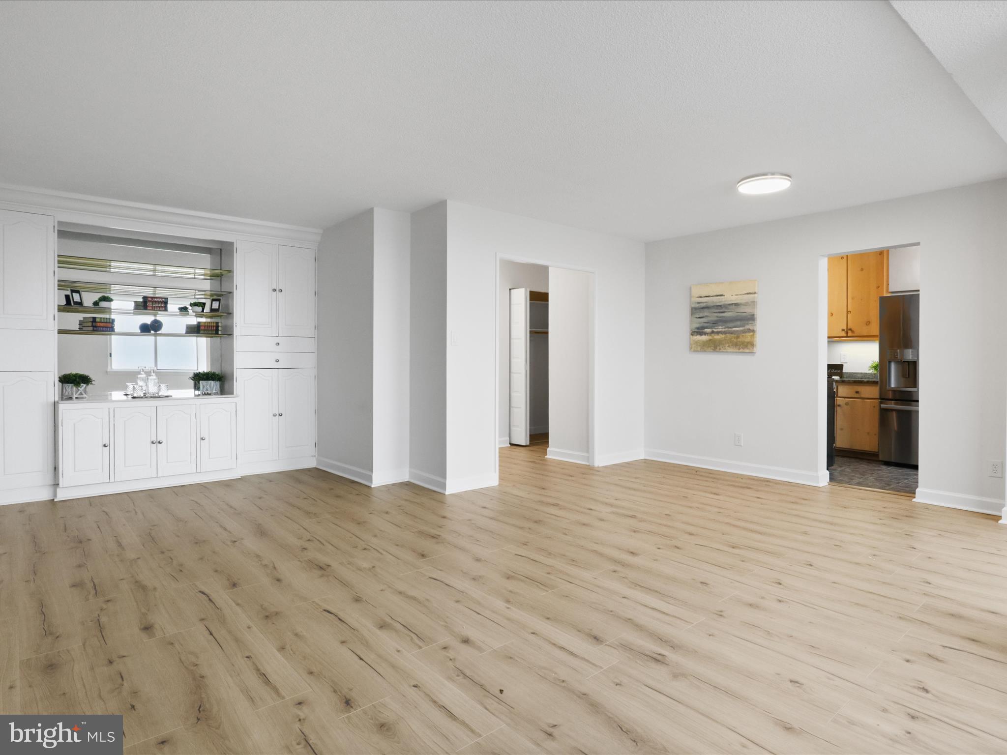 MARINA TOWERS - Residential