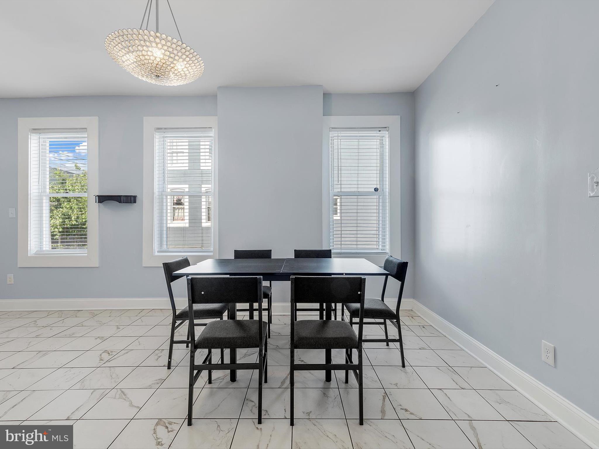 LITTLE ITALY - Residential Lease