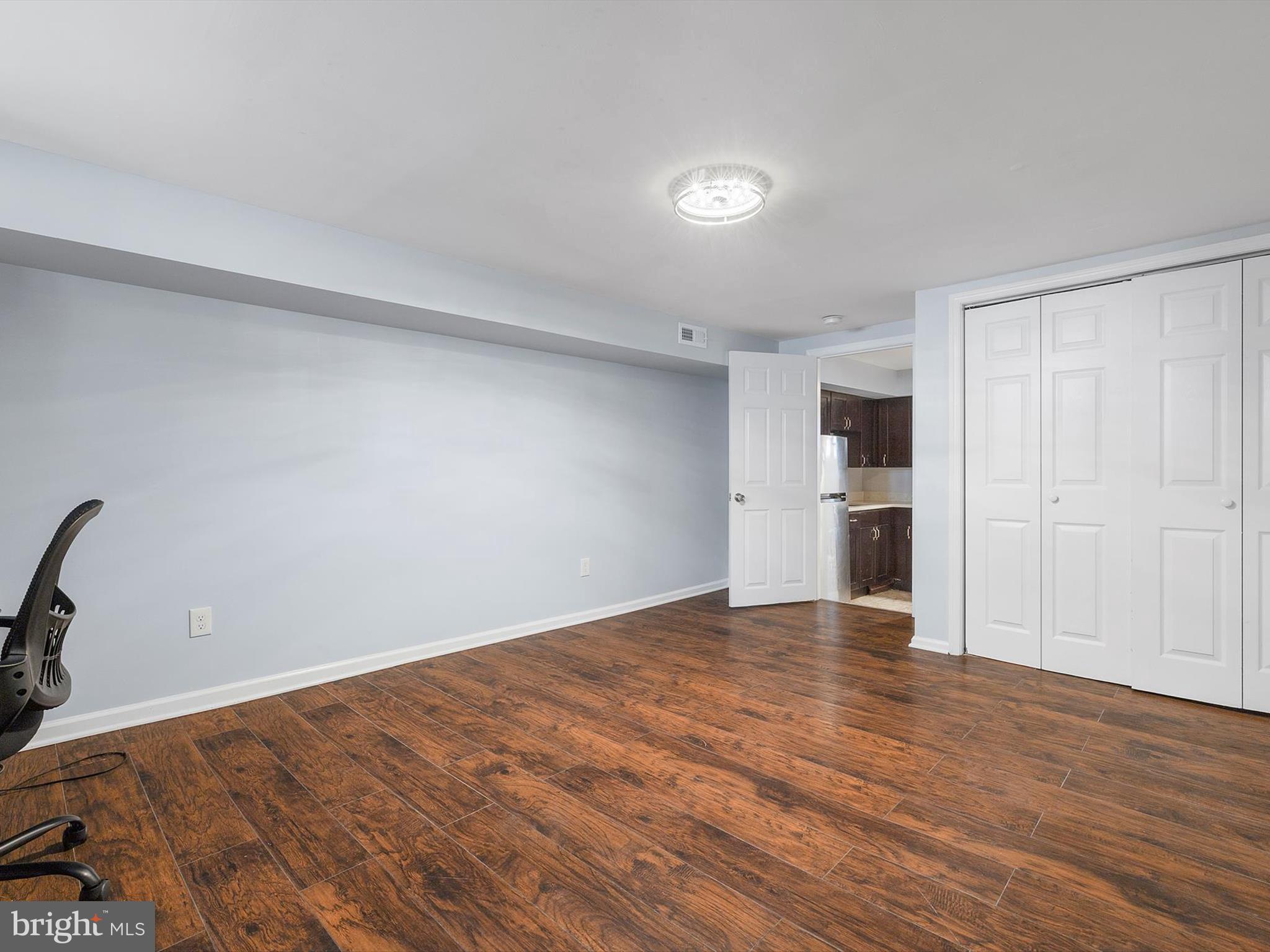 LITTLE ITALY - Residential Lease