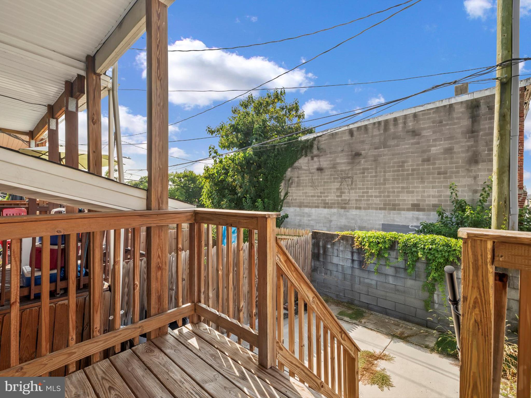 LITTLE ITALY - Residential Lease