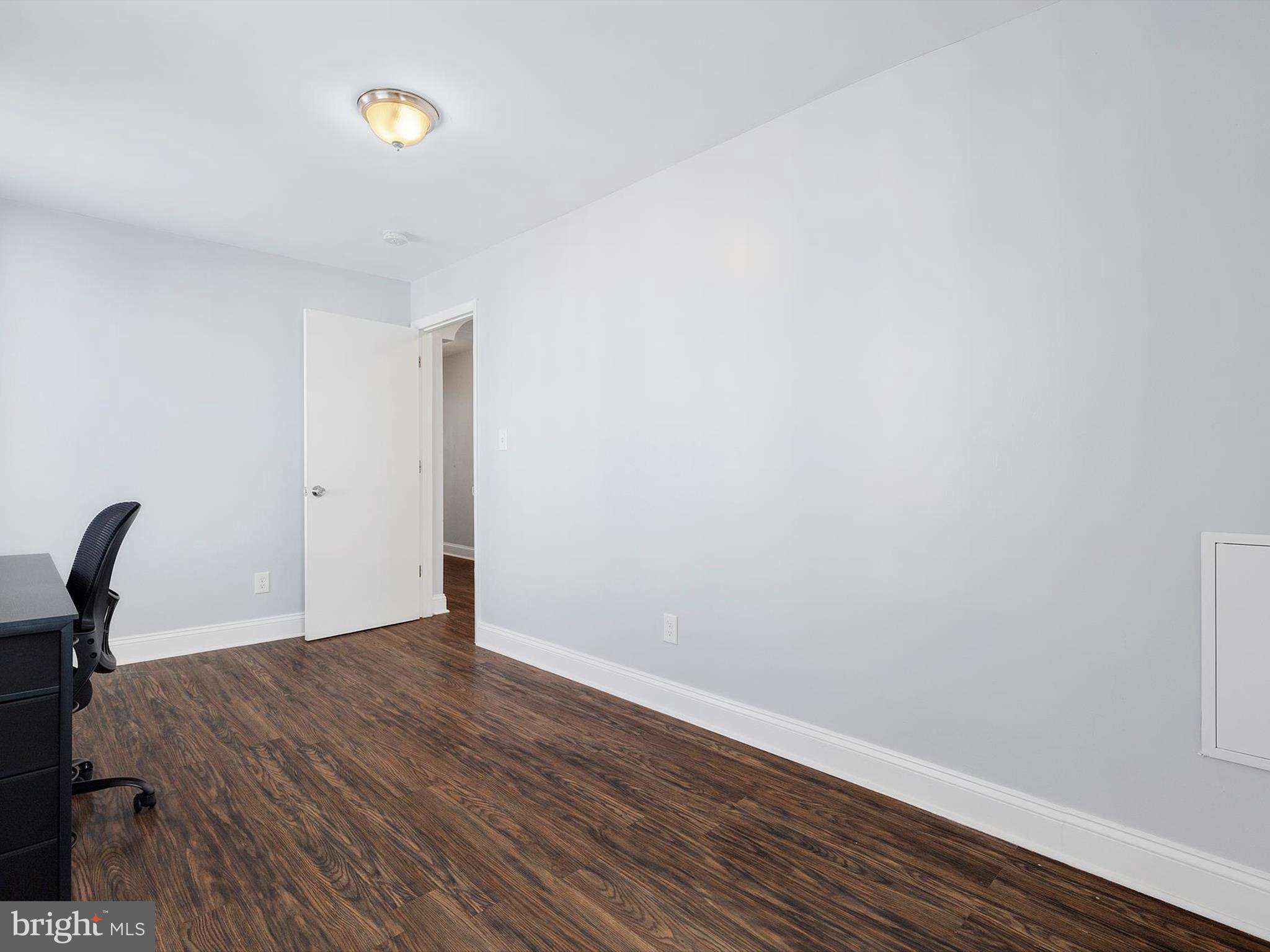 LITTLE ITALY - Residential Lease