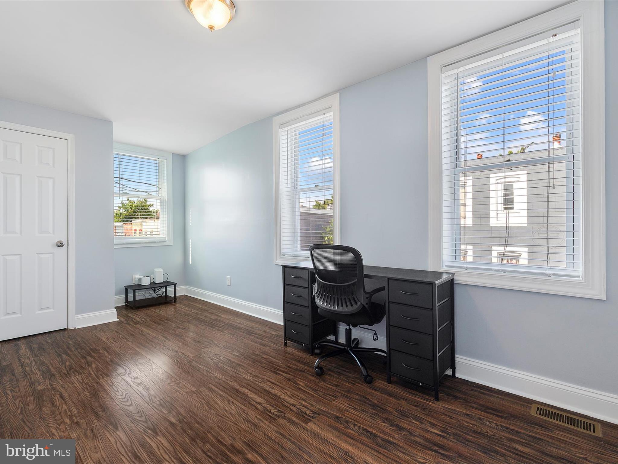 LITTLE ITALY - Residential Lease