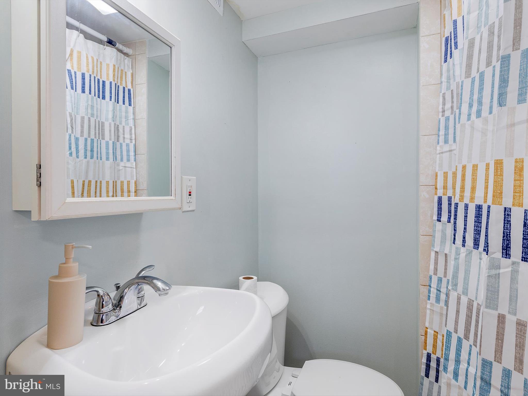 LITTLE ITALY - Residential Lease