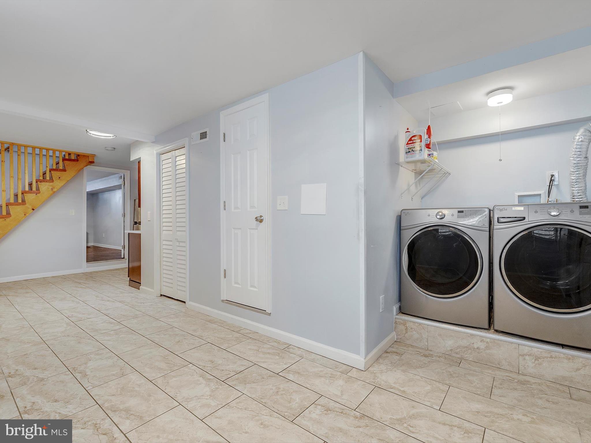 LITTLE ITALY - Residential Lease