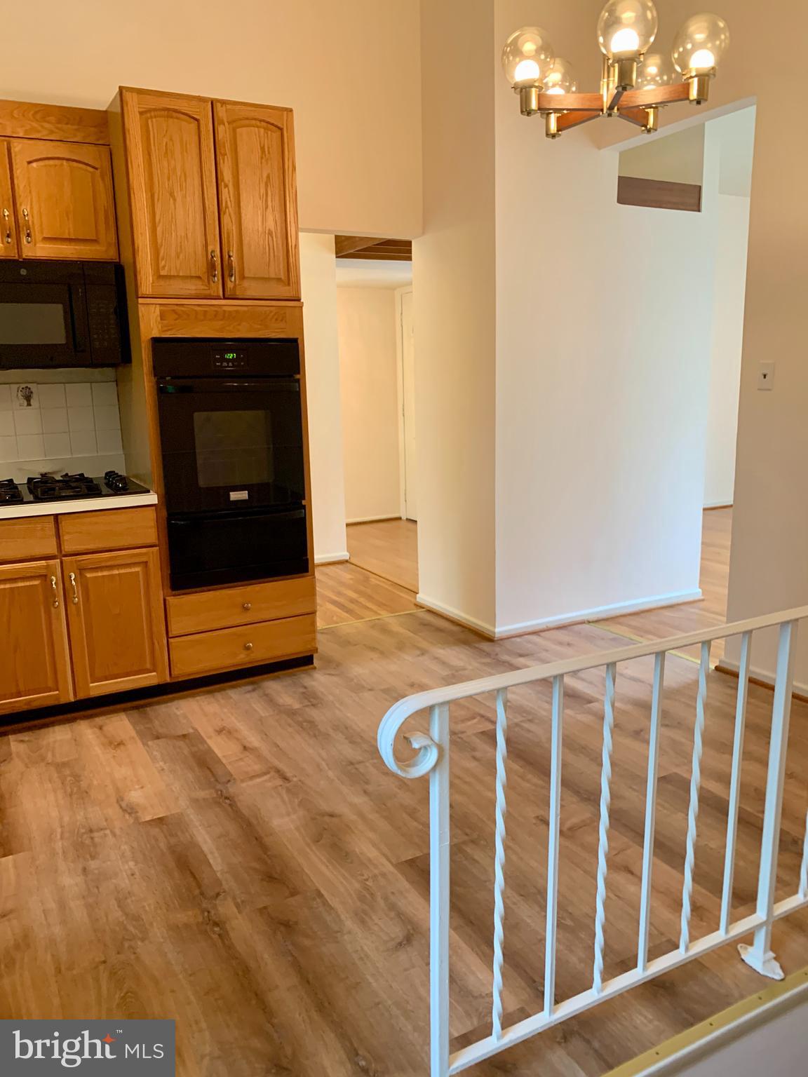 DUNN LORING WOODS - Residential Lease