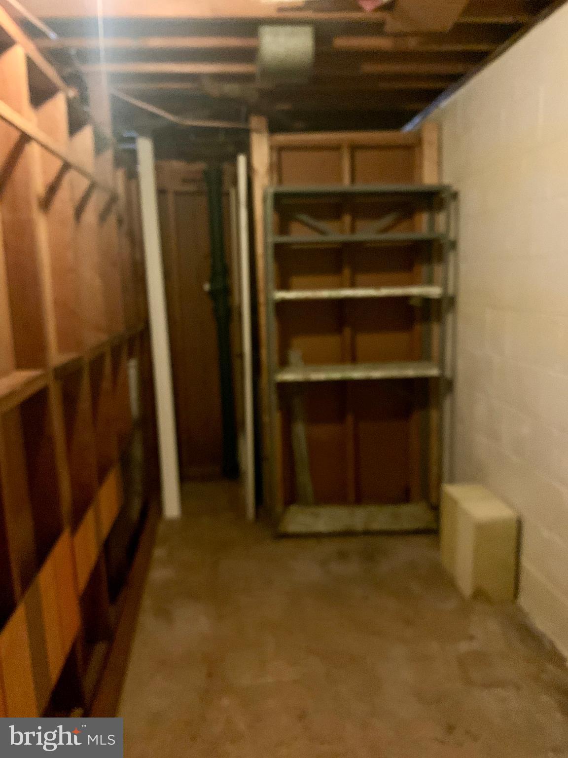 DUNN LORING WOODS - Residential Lease