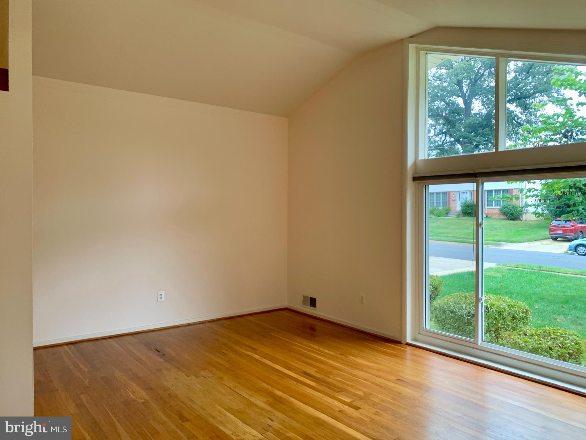 DUNN LORING WOODS - Residential Lease