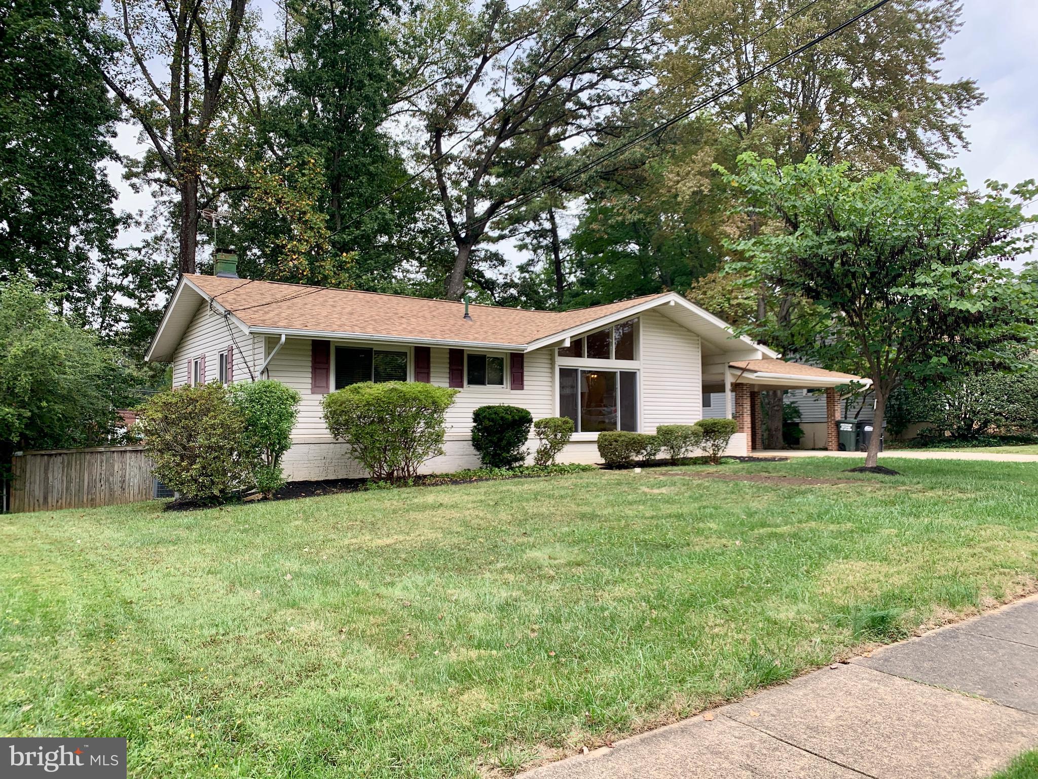 DUNN LORING WOODS - Residential Lease