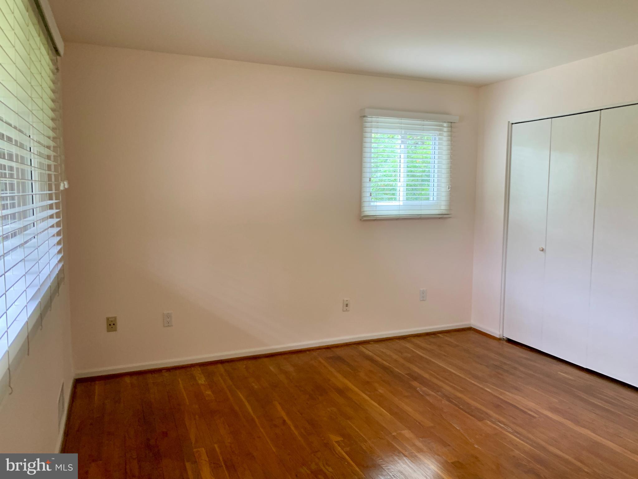 DUNN LORING WOODS - Residential Lease