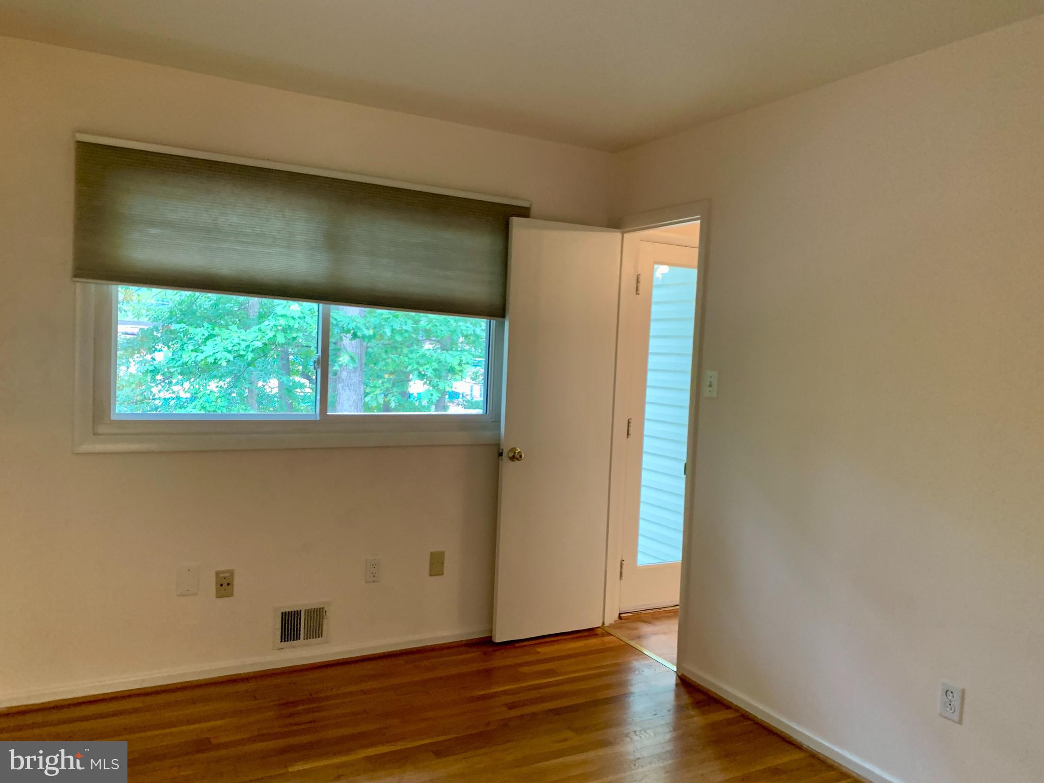 DUNN LORING WOODS - Residential Lease