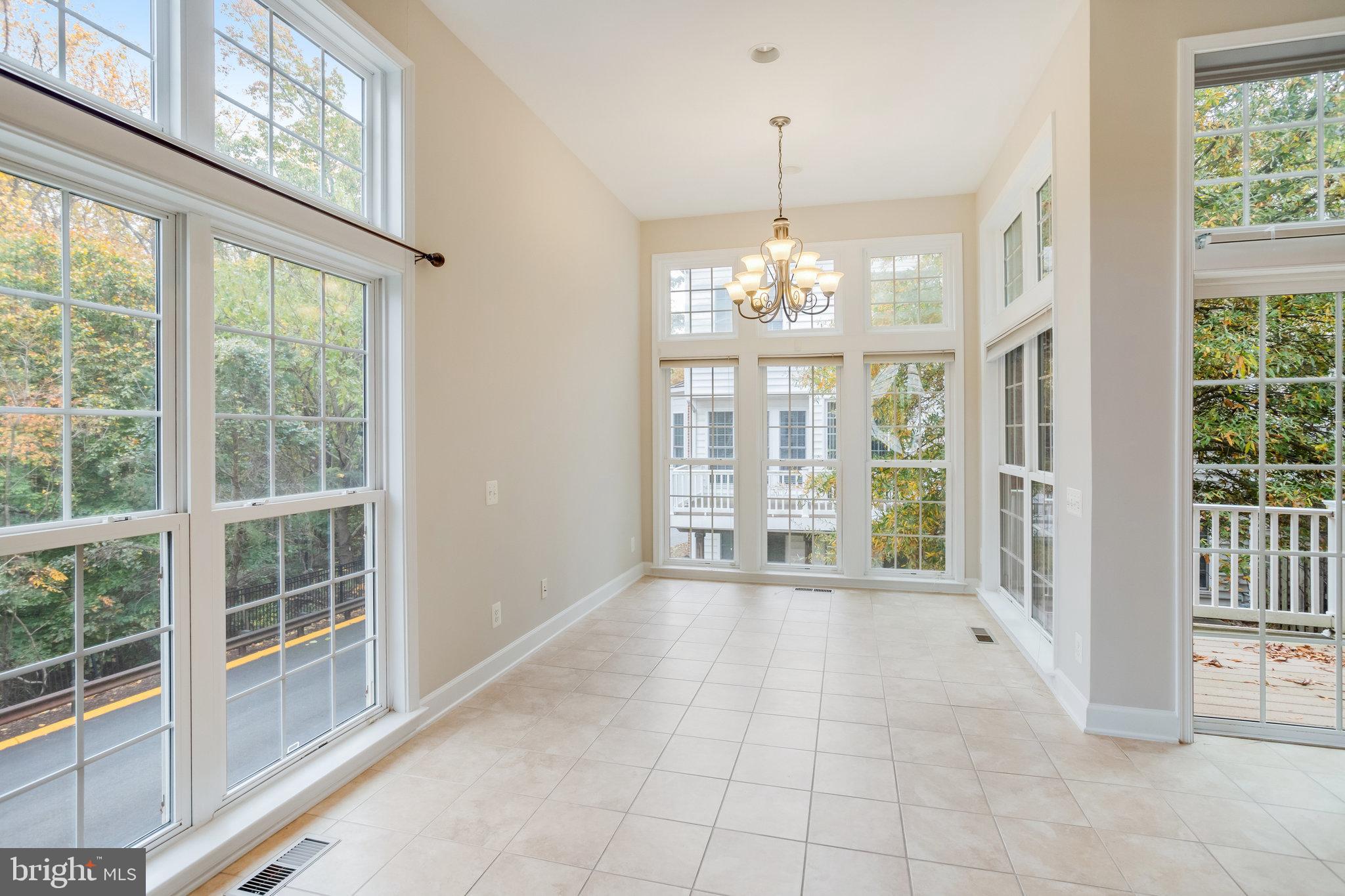 POTOMAC CLUB - Residential Lease