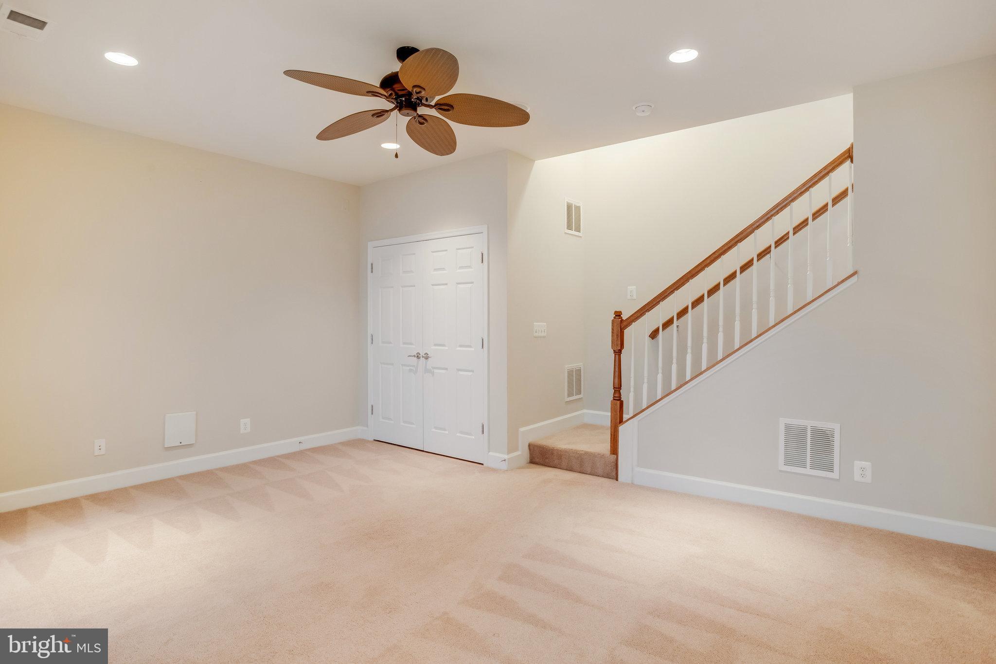 POTOMAC CLUB - Residential Lease