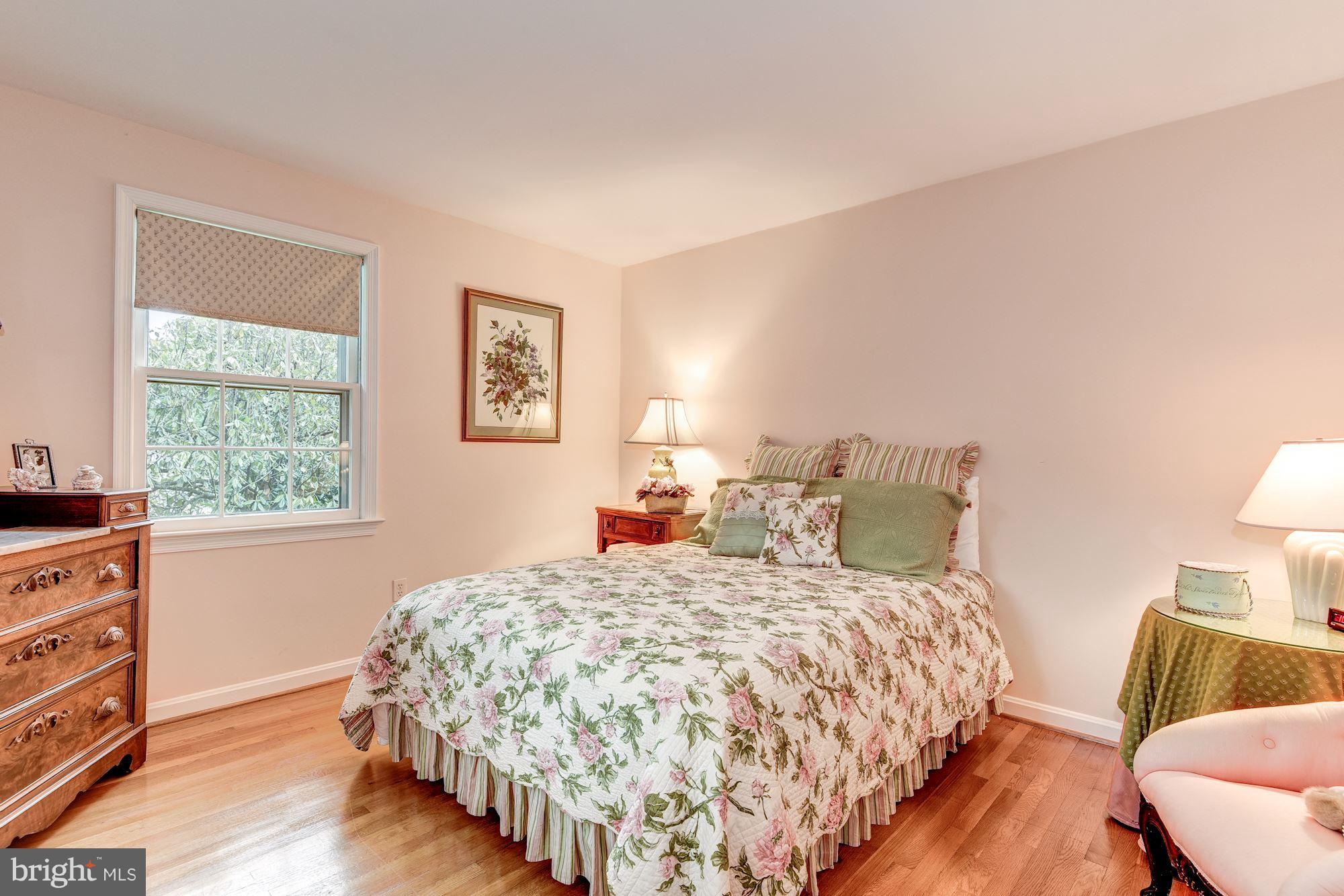 RIVER FALLS - Residential