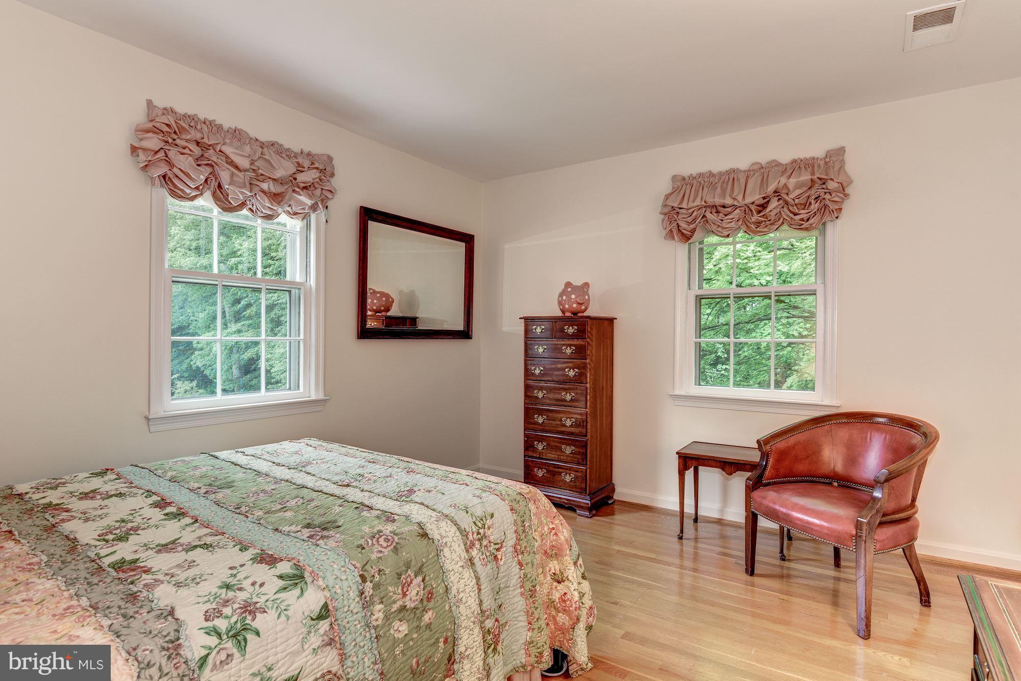 RIVER FALLS - Residential