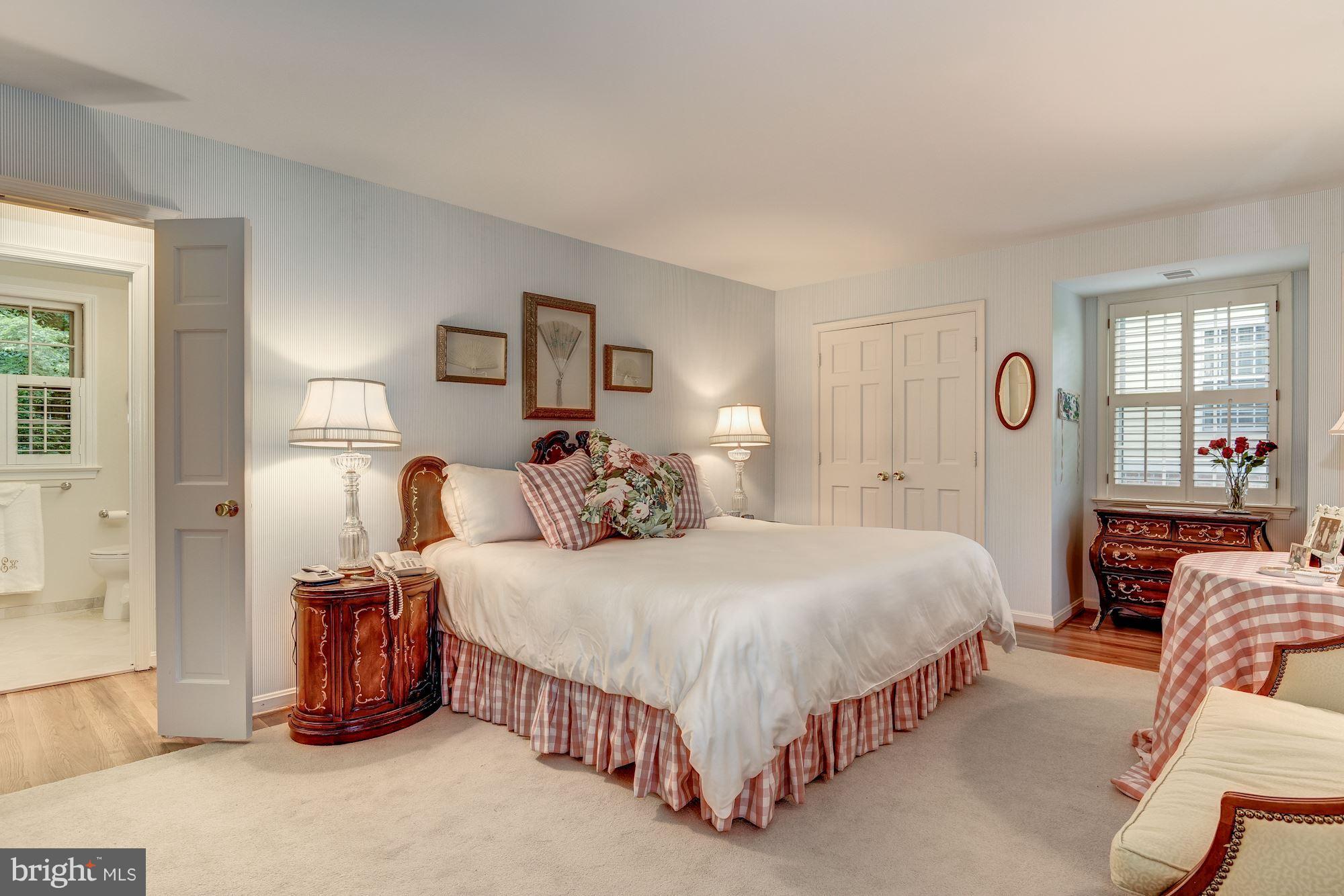 RIVER FALLS - Residential