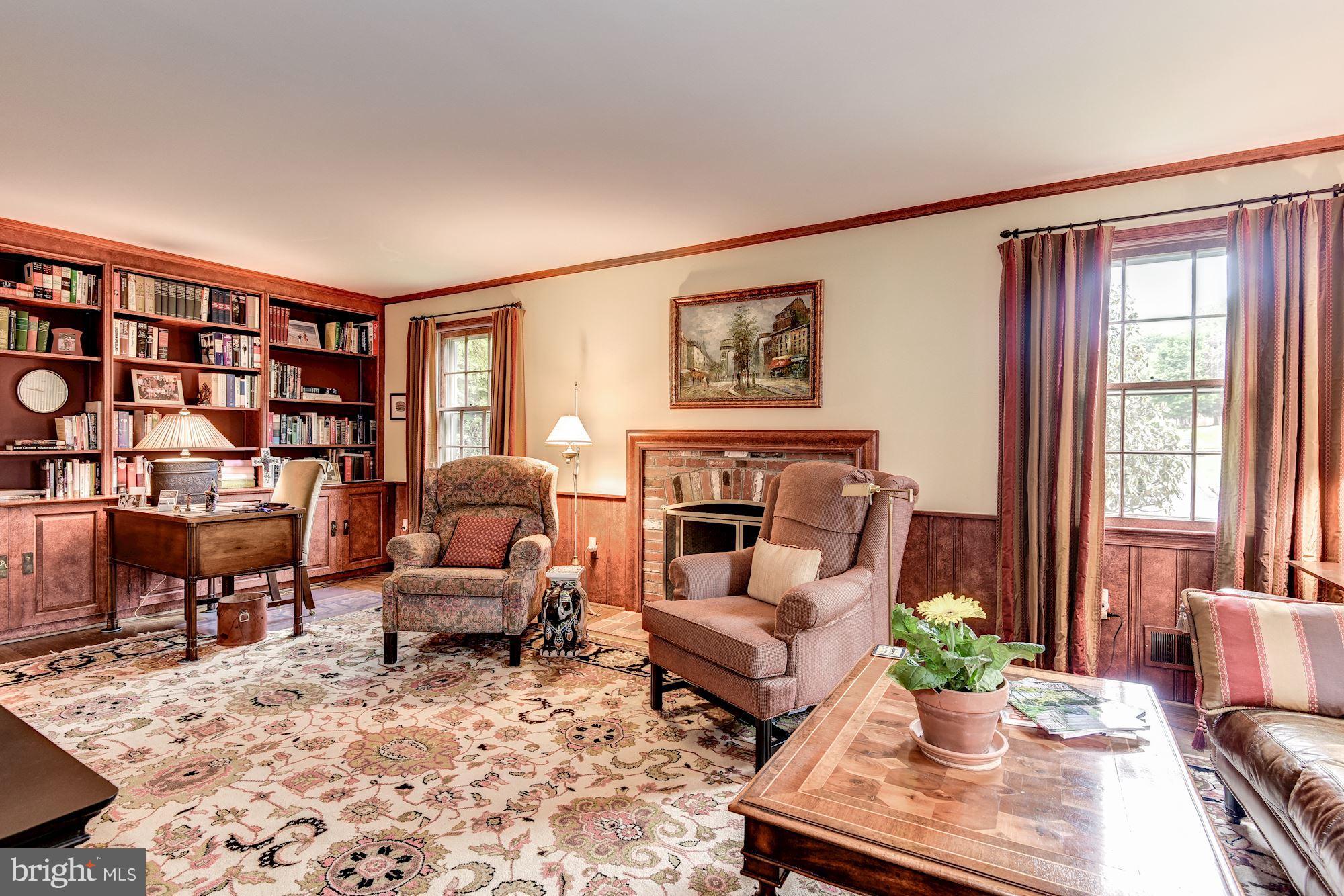 RIVER FALLS - Residential