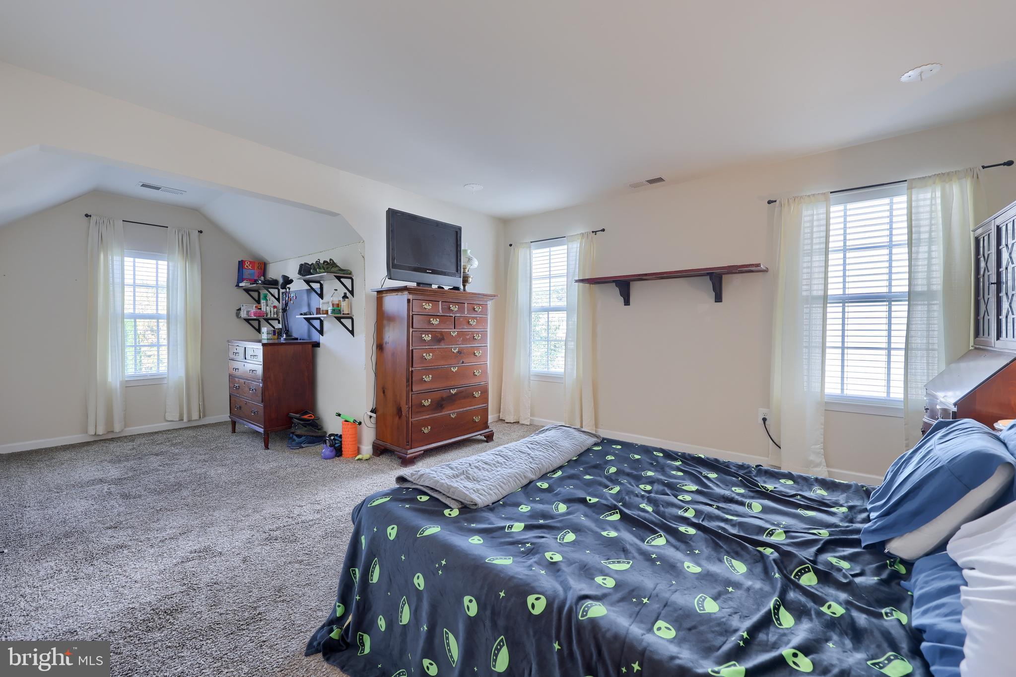 RUSSETT FARMS - Residential