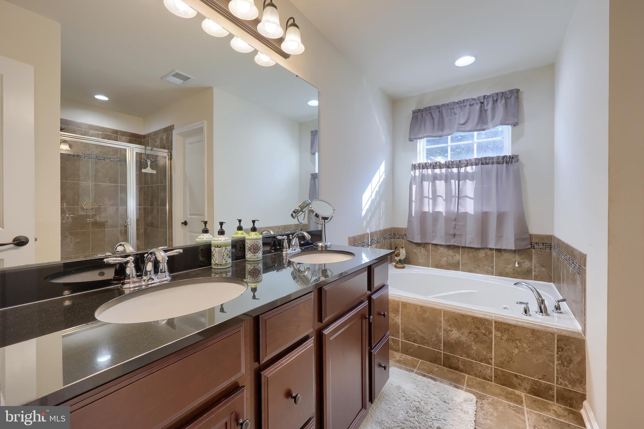 RUSSETT FARMS - Residential