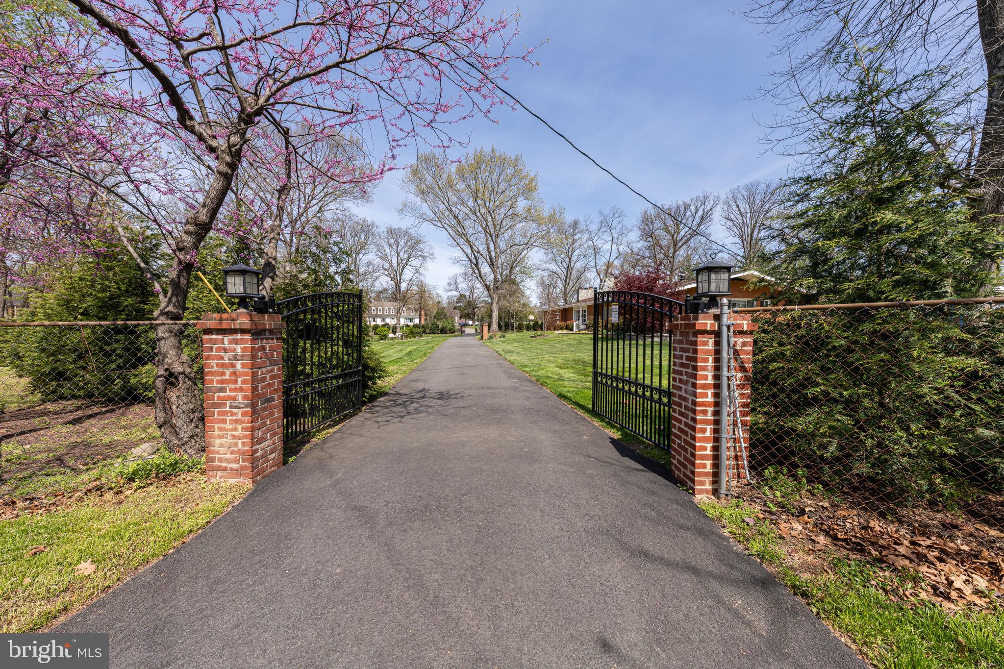 BULL RUN ESTATES - Residential