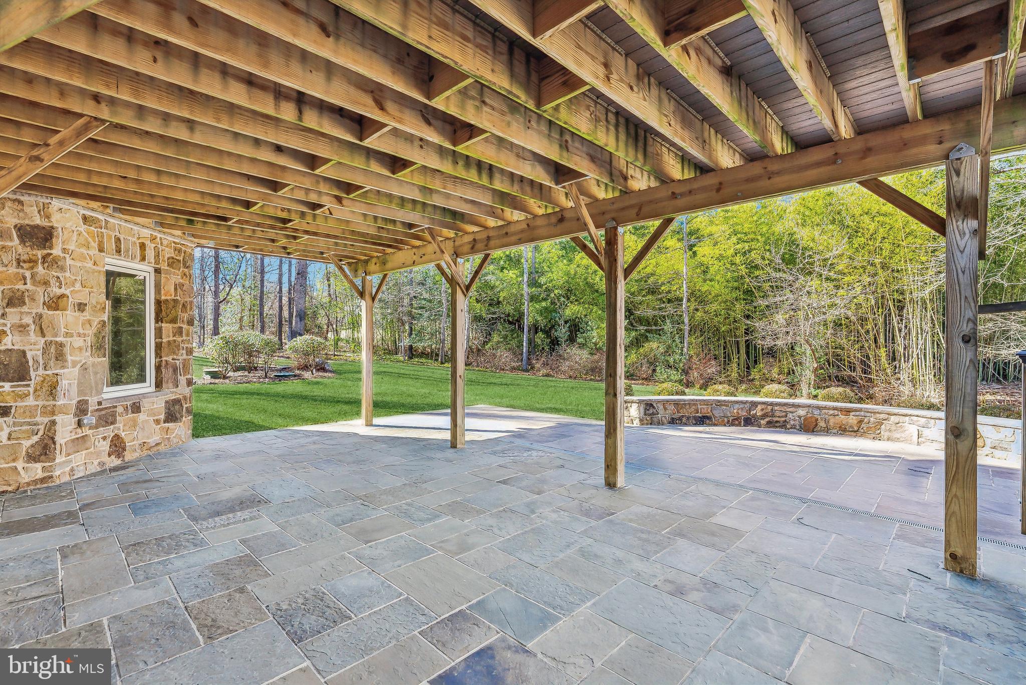 WOODSIDE ESTATES - Residential