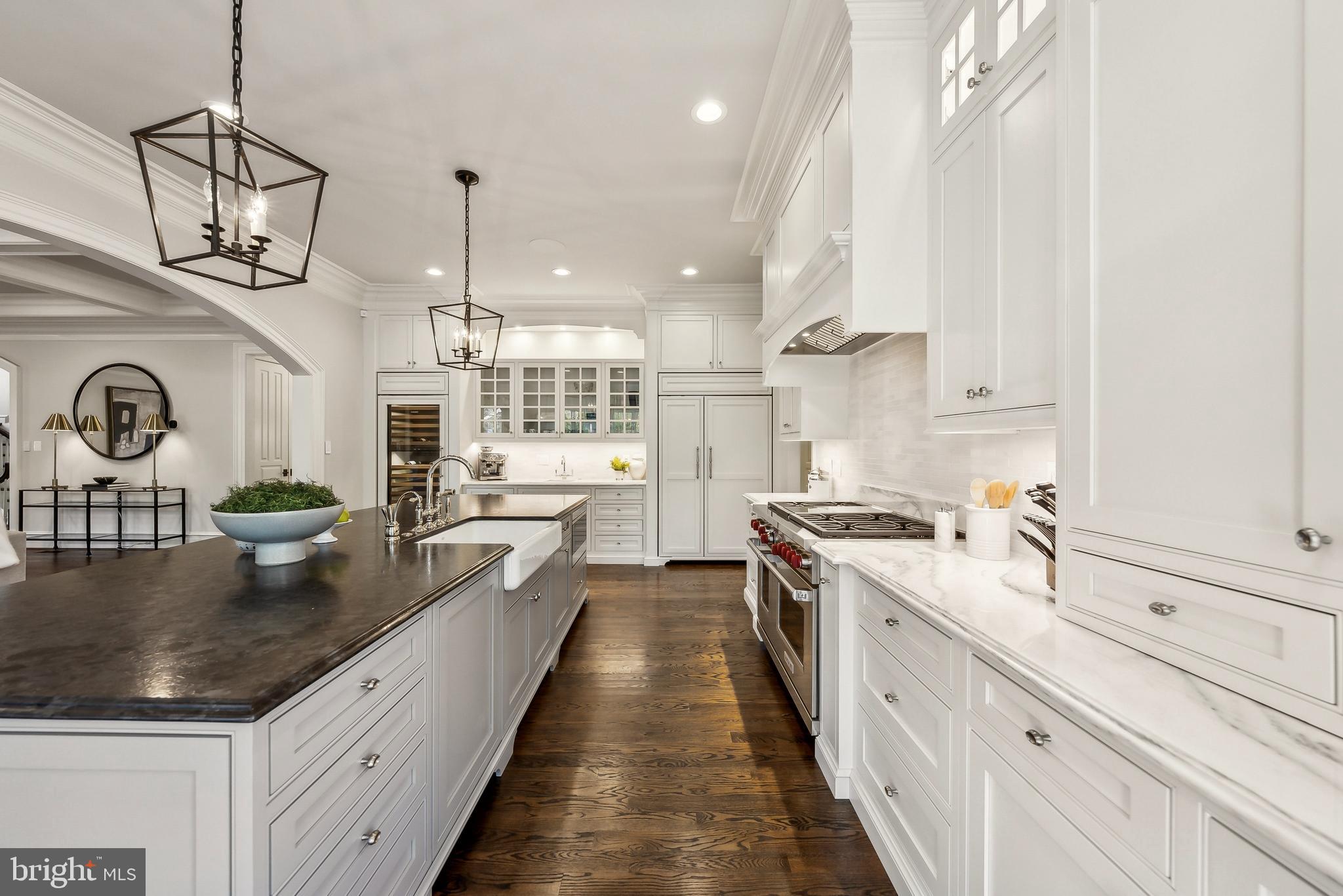 WOODSIDE ESTATES - Residential