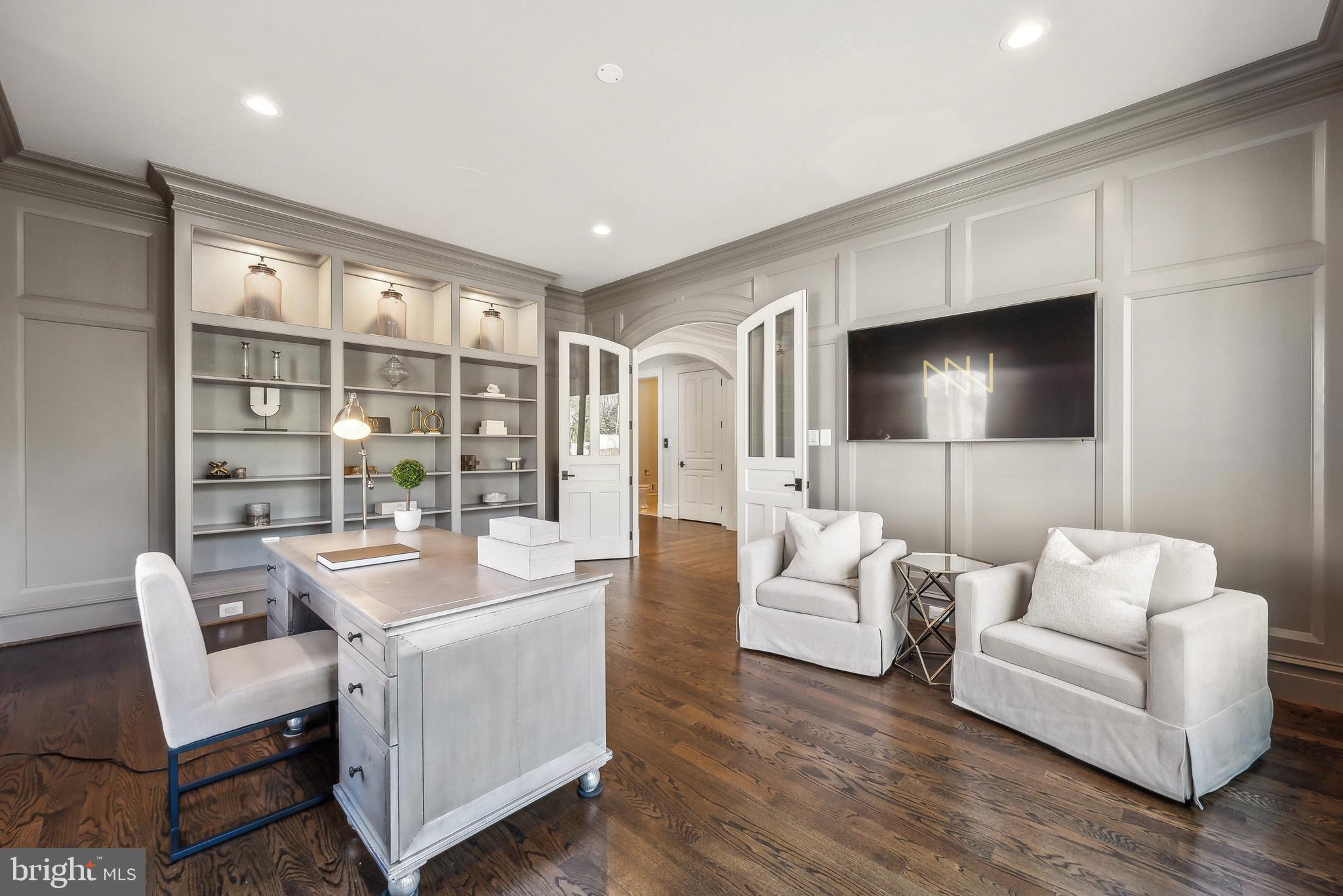 WOODSIDE ESTATES - Residential