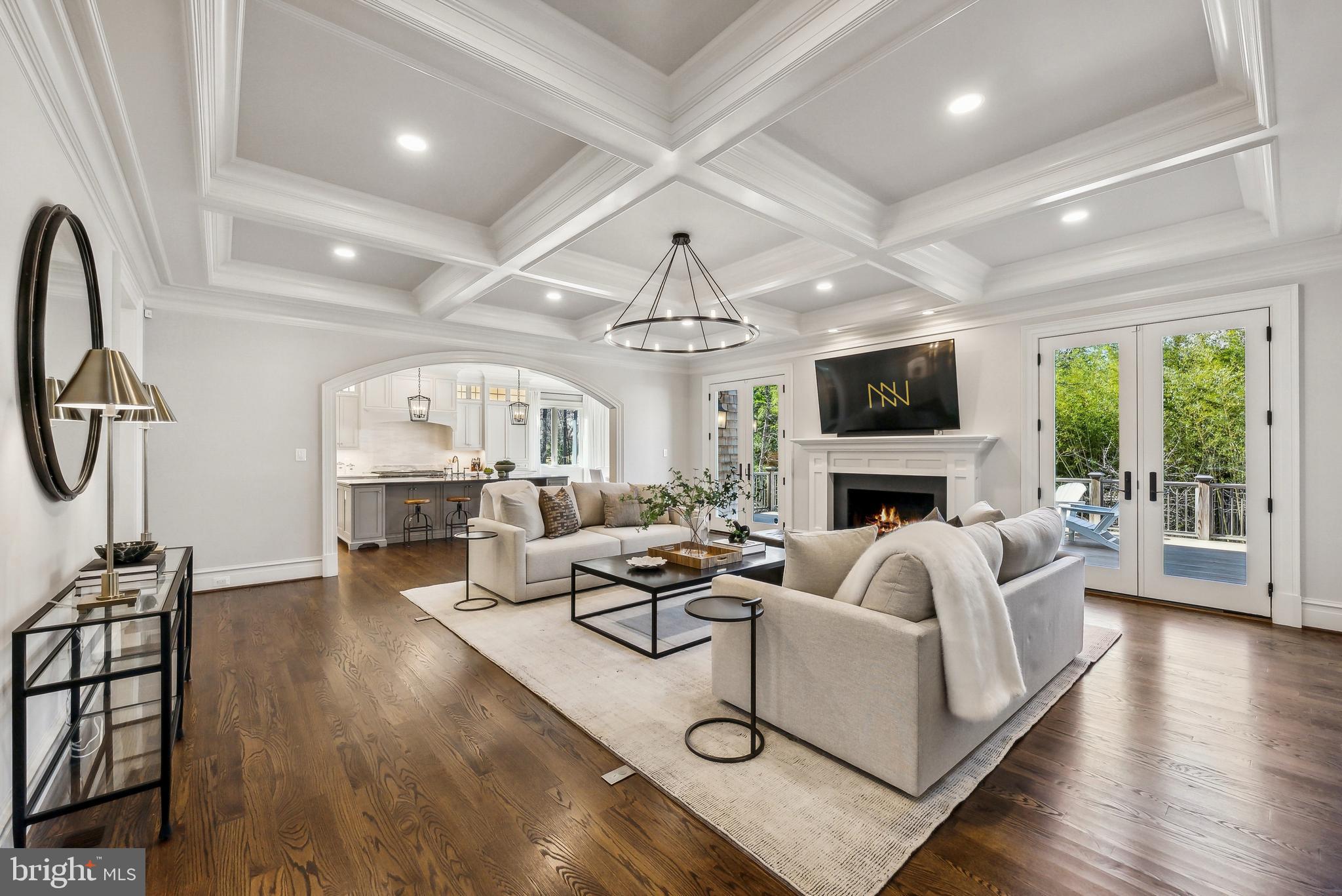 WOODSIDE ESTATES - Residential