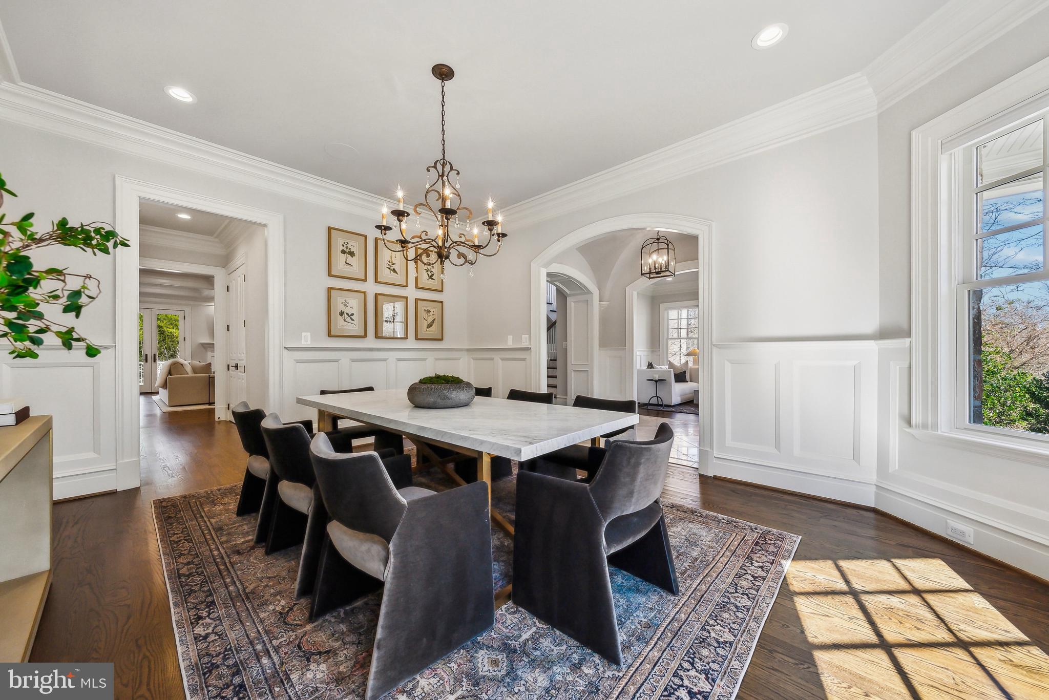 WOODSIDE ESTATES - Residential