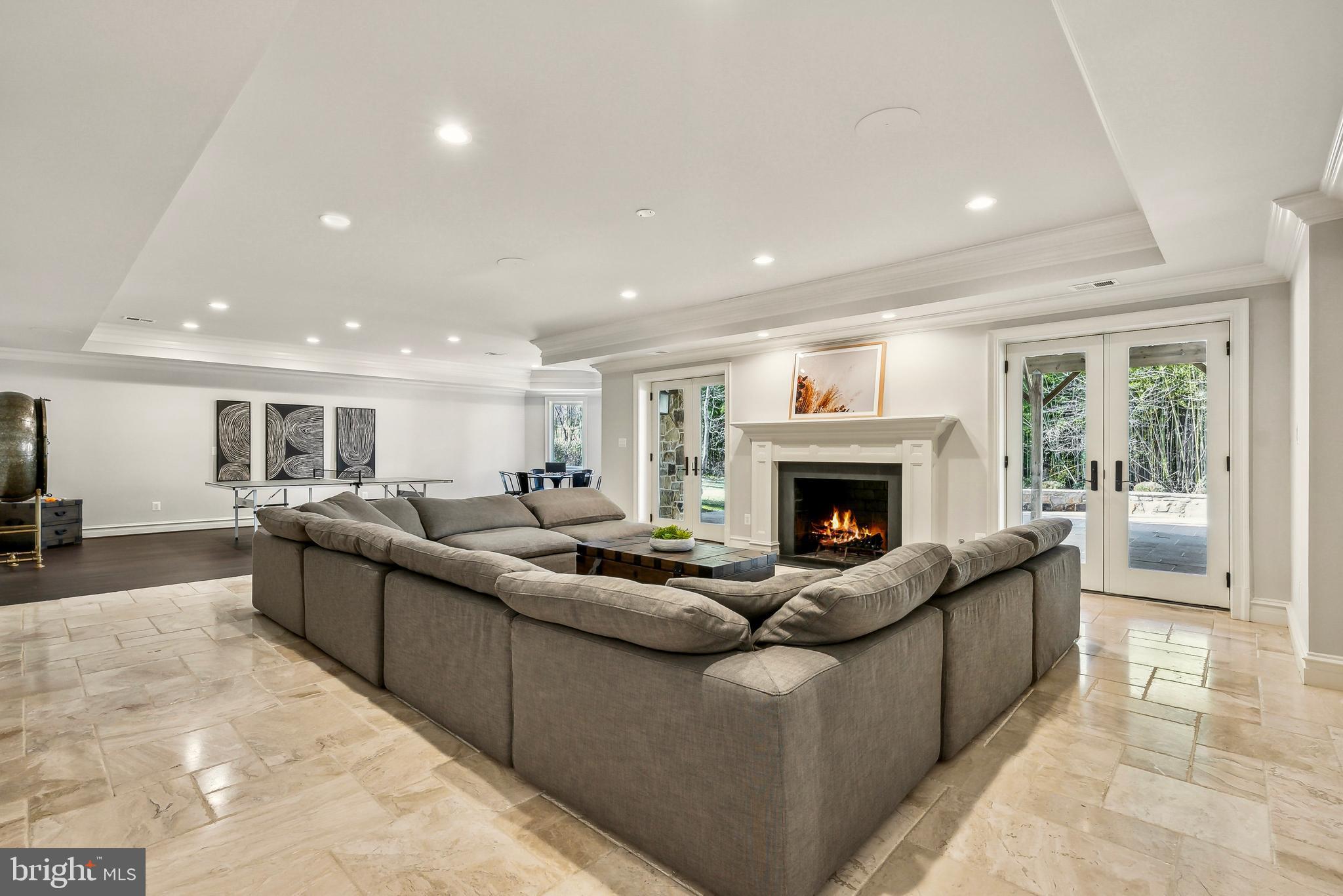 WOODSIDE ESTATES - Residential