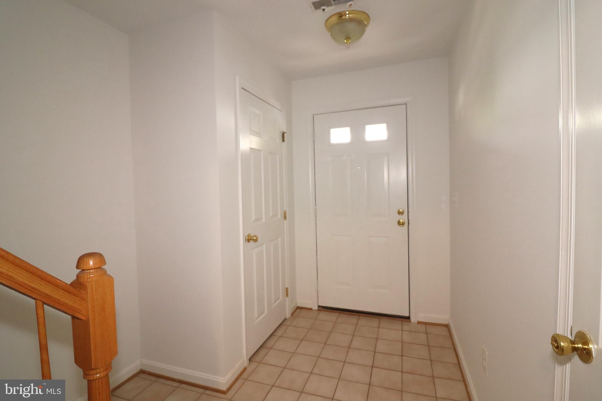 52 QUARTERPOLE COURT
