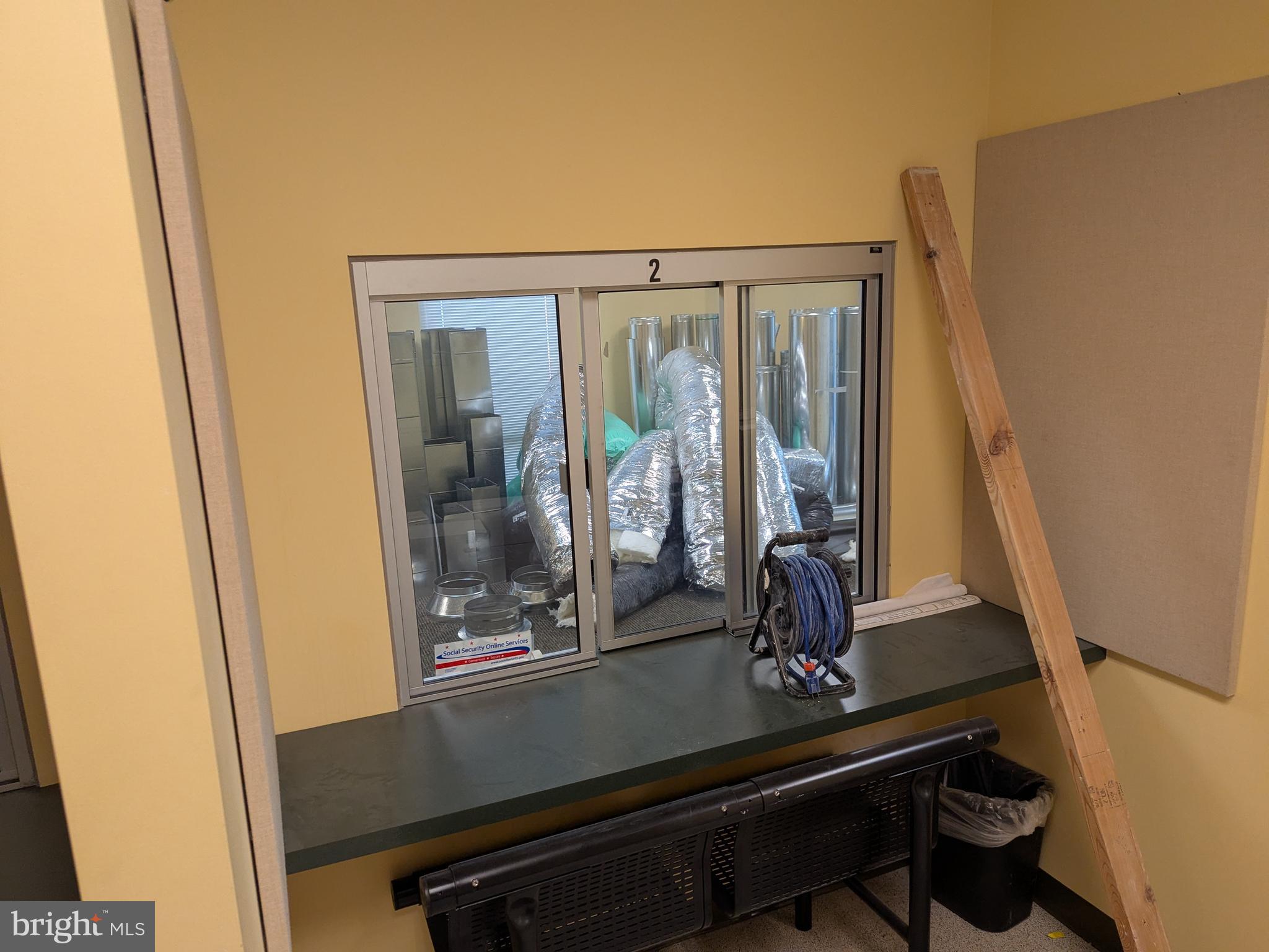 MERIDIAN POINTE - Commercial Lease