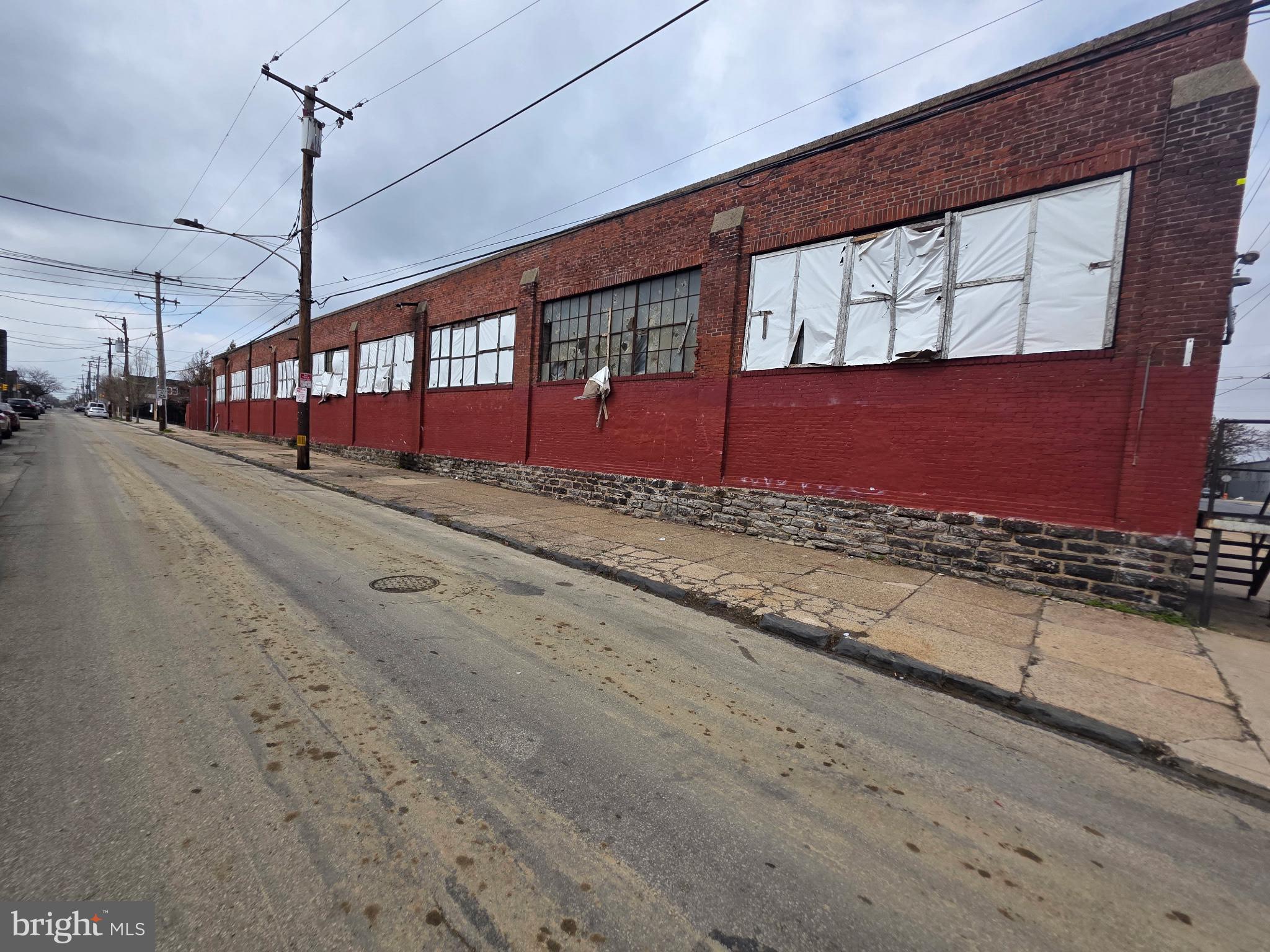 2101 W CLEARFIELD STREET
