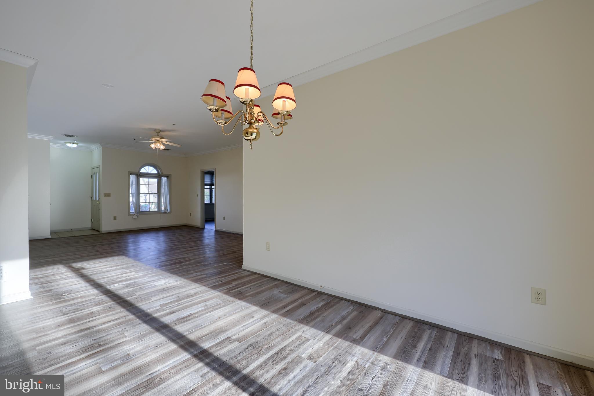 MEADOWVIEW VILLAGE - Residential