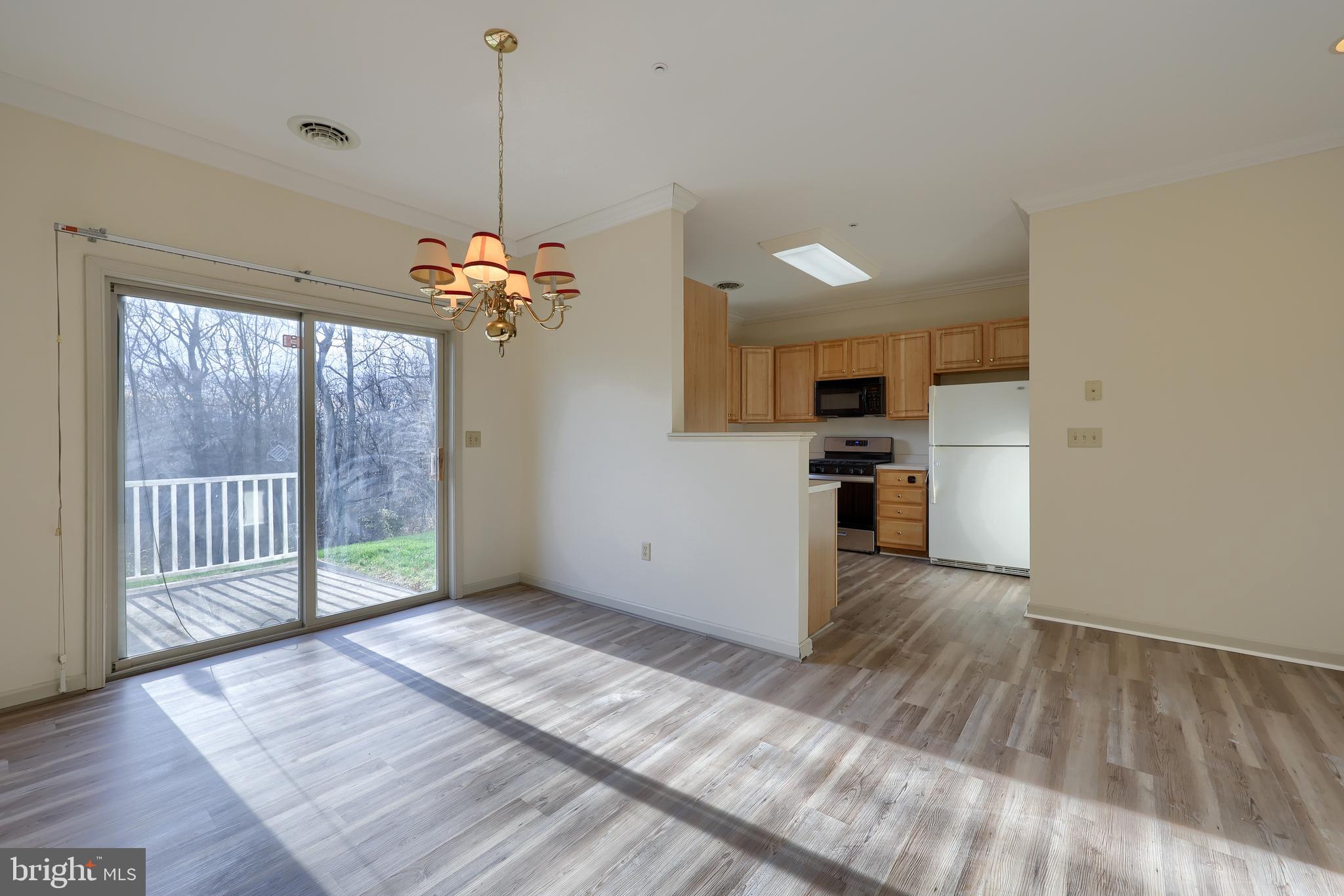 MEADOWVIEW VILLAGE - Residential