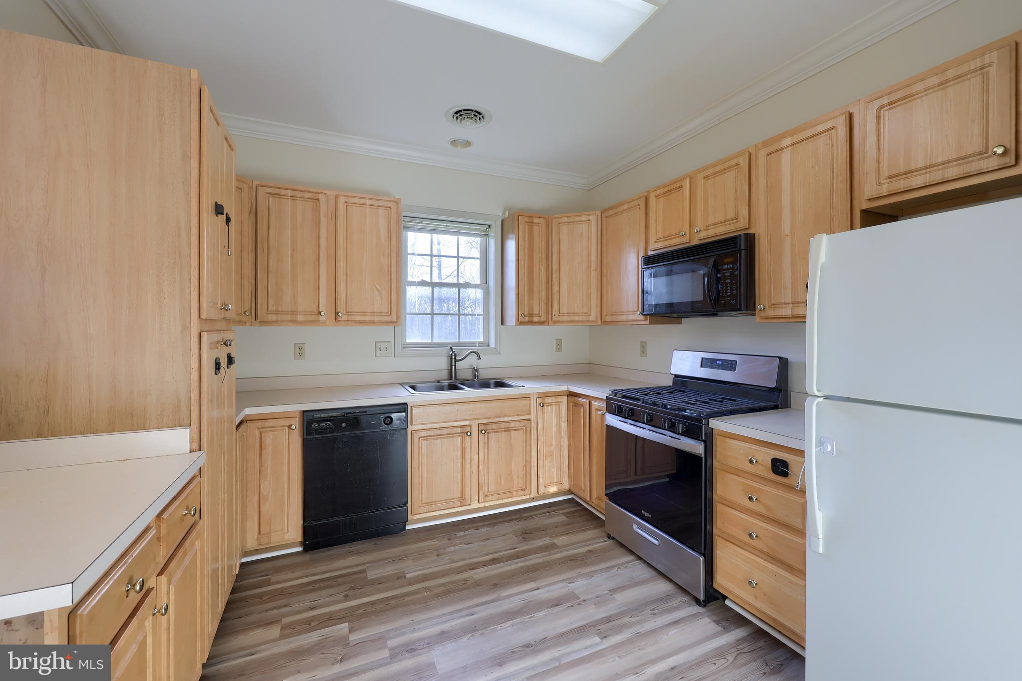 MEADOWVIEW VILLAGE - Residential