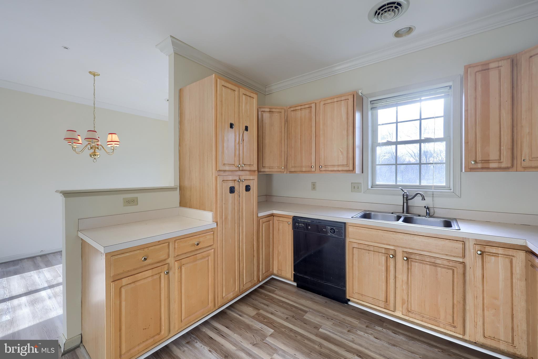 MEADOWVIEW VILLAGE - Residential