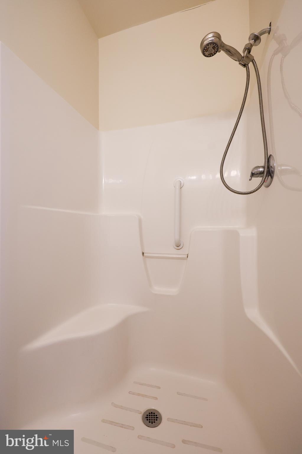 MEADOWVIEW VILLAGE - Residential