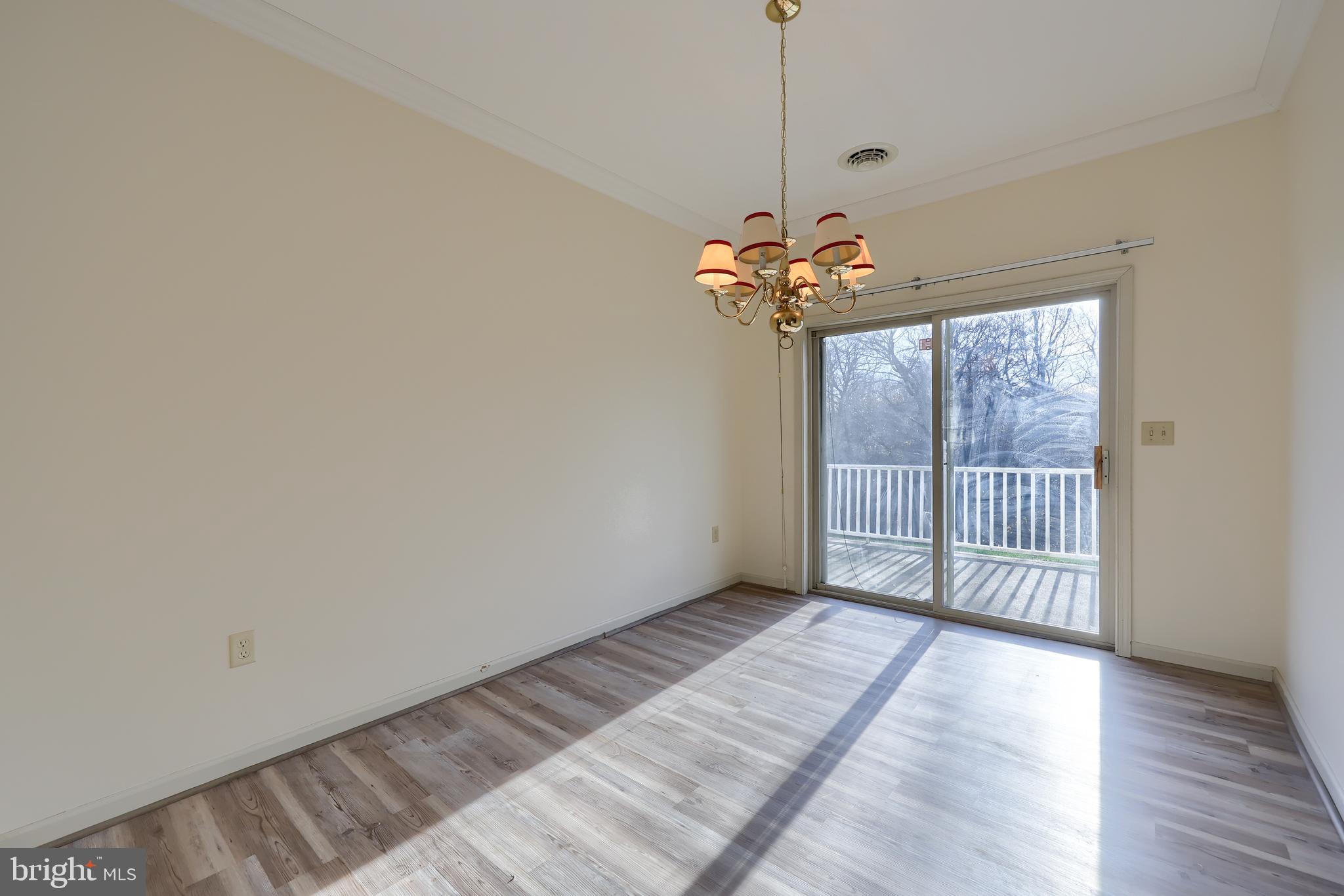 MEADOWVIEW VILLAGE - Residential