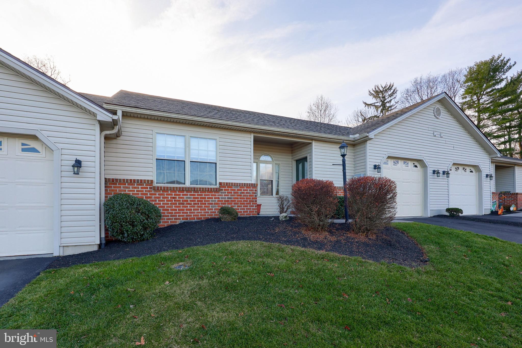 MEADOWVIEW VILLAGE - Residential