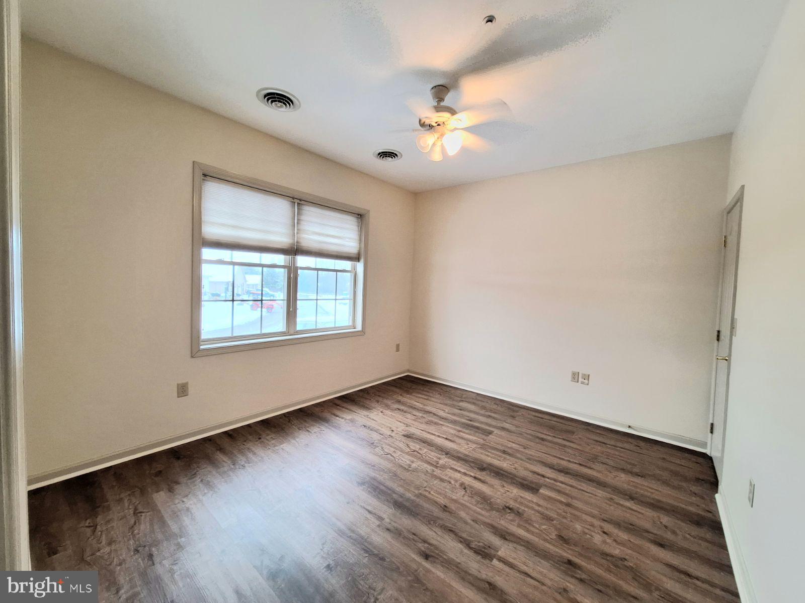 MEADOWVIEW VILLAGE - Residential