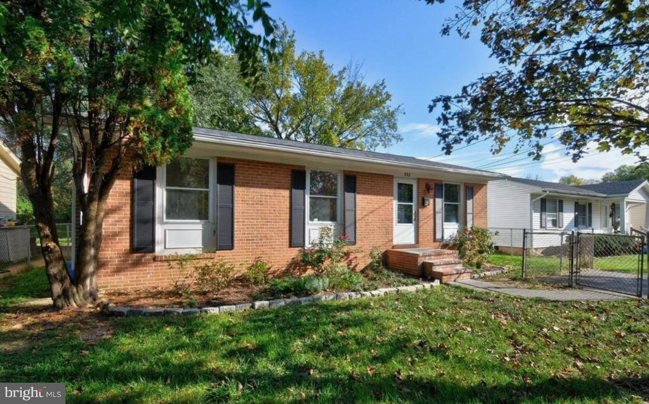 FOREST HILLS - Residential